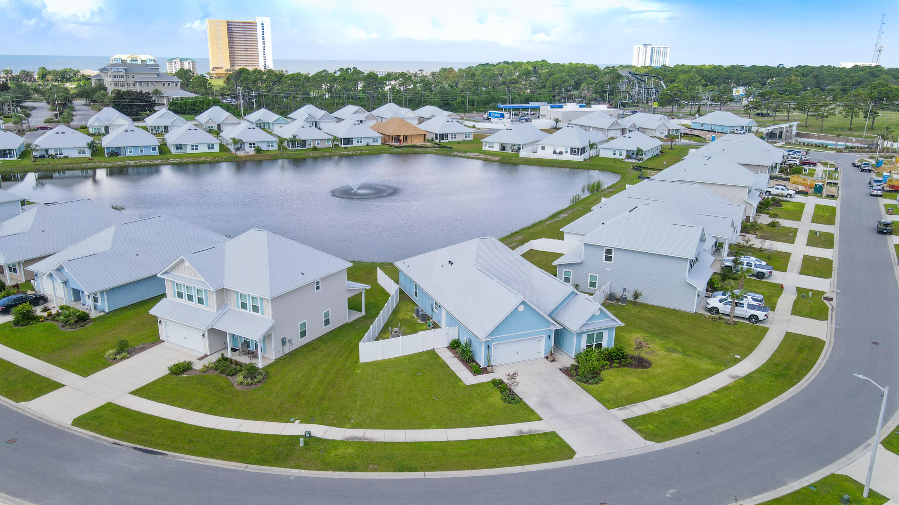 MOONRAKER SHORES - Residential Lease