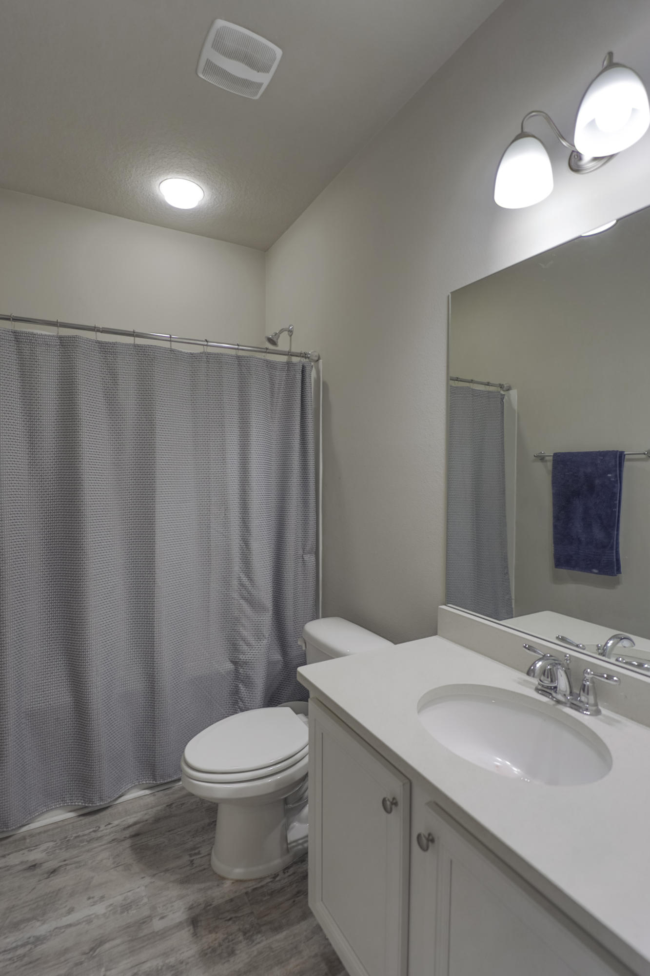 MOONRAKER SHORES - Residential Lease