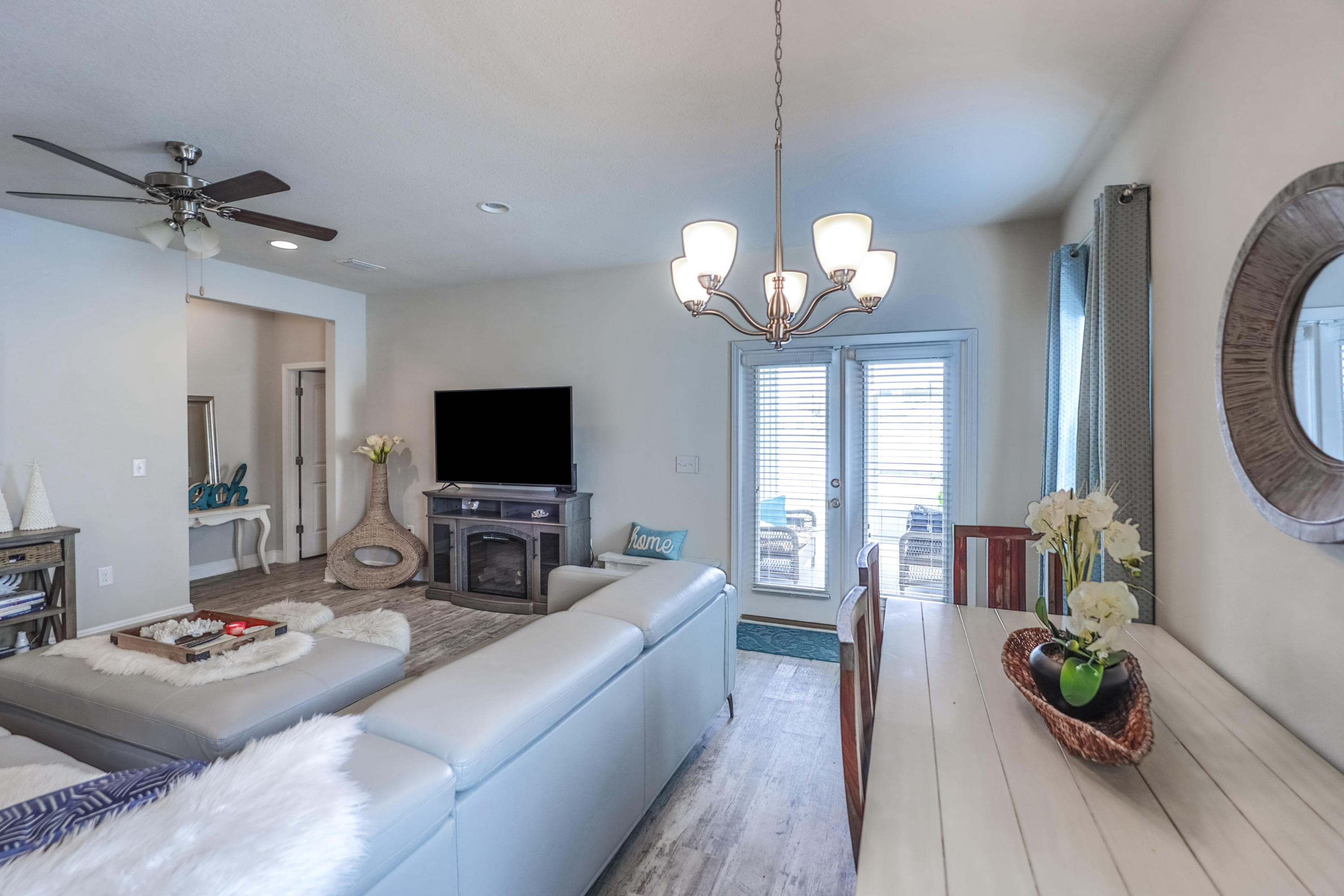 MOONRAKER SHORES - Residential Lease