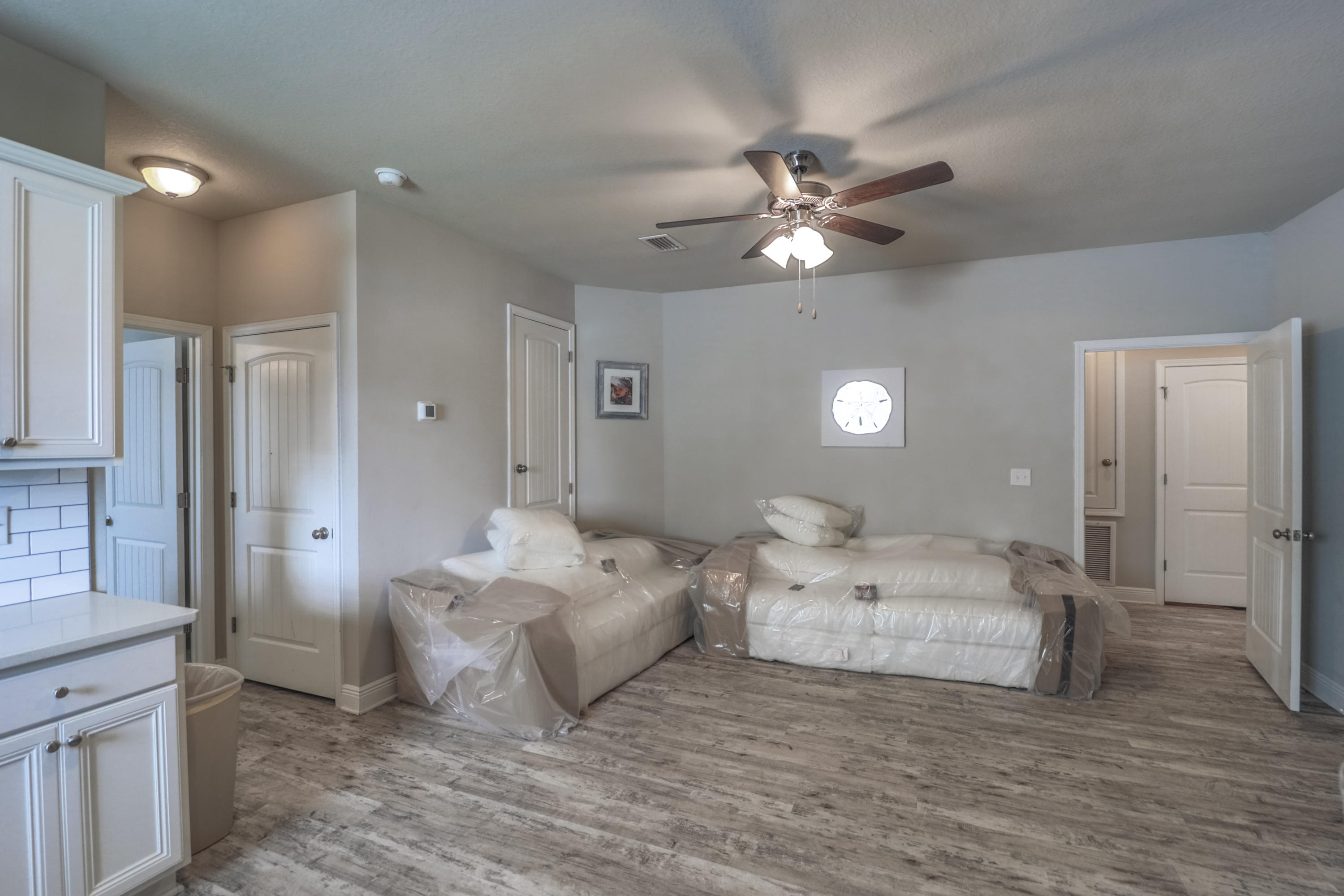 MOONRAKER SHORES - Residential Lease