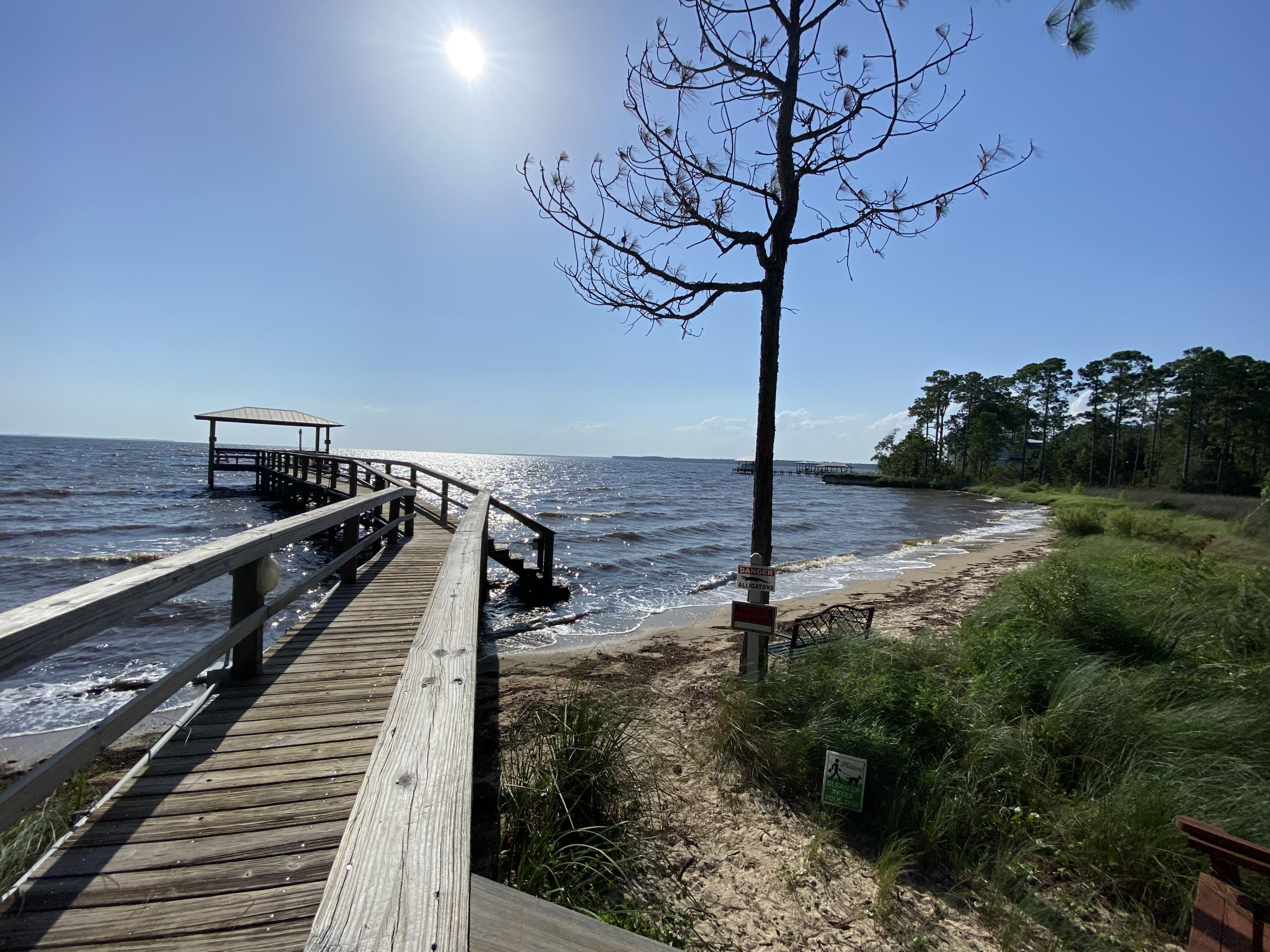 BAY HARBOUR - Land