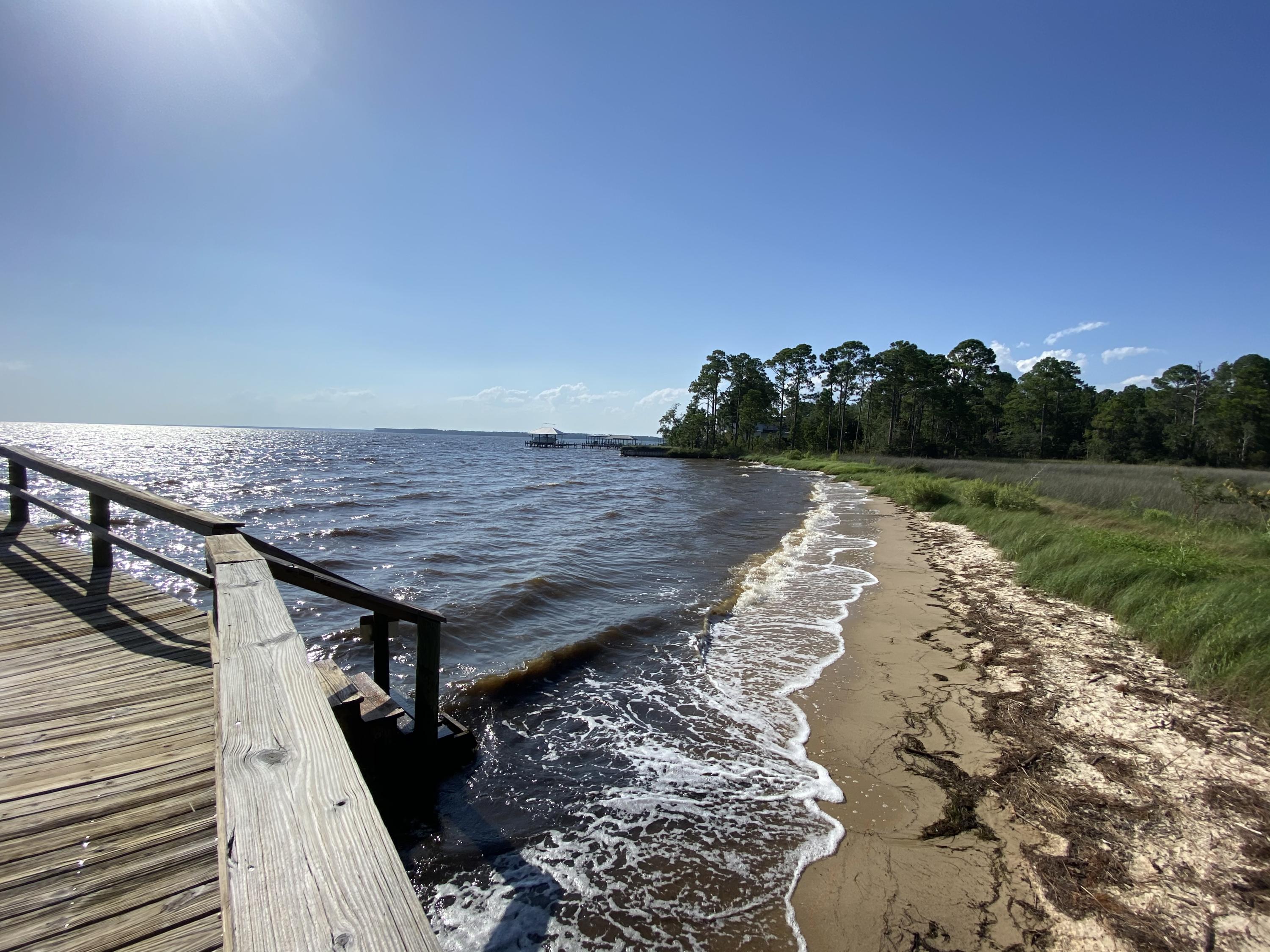 BAY HARBOUR - Land