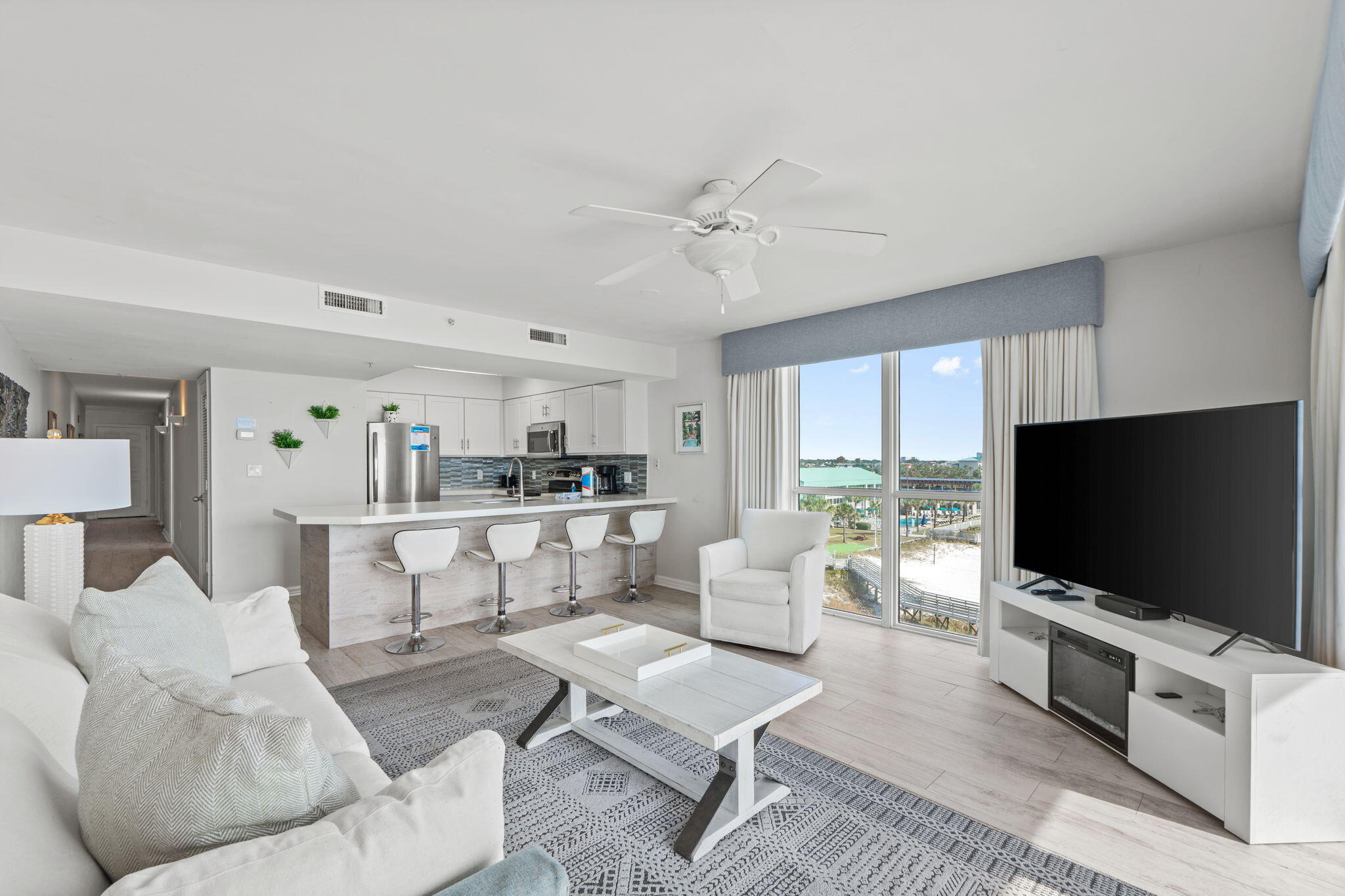 Pelican Beach Resort - Residential
