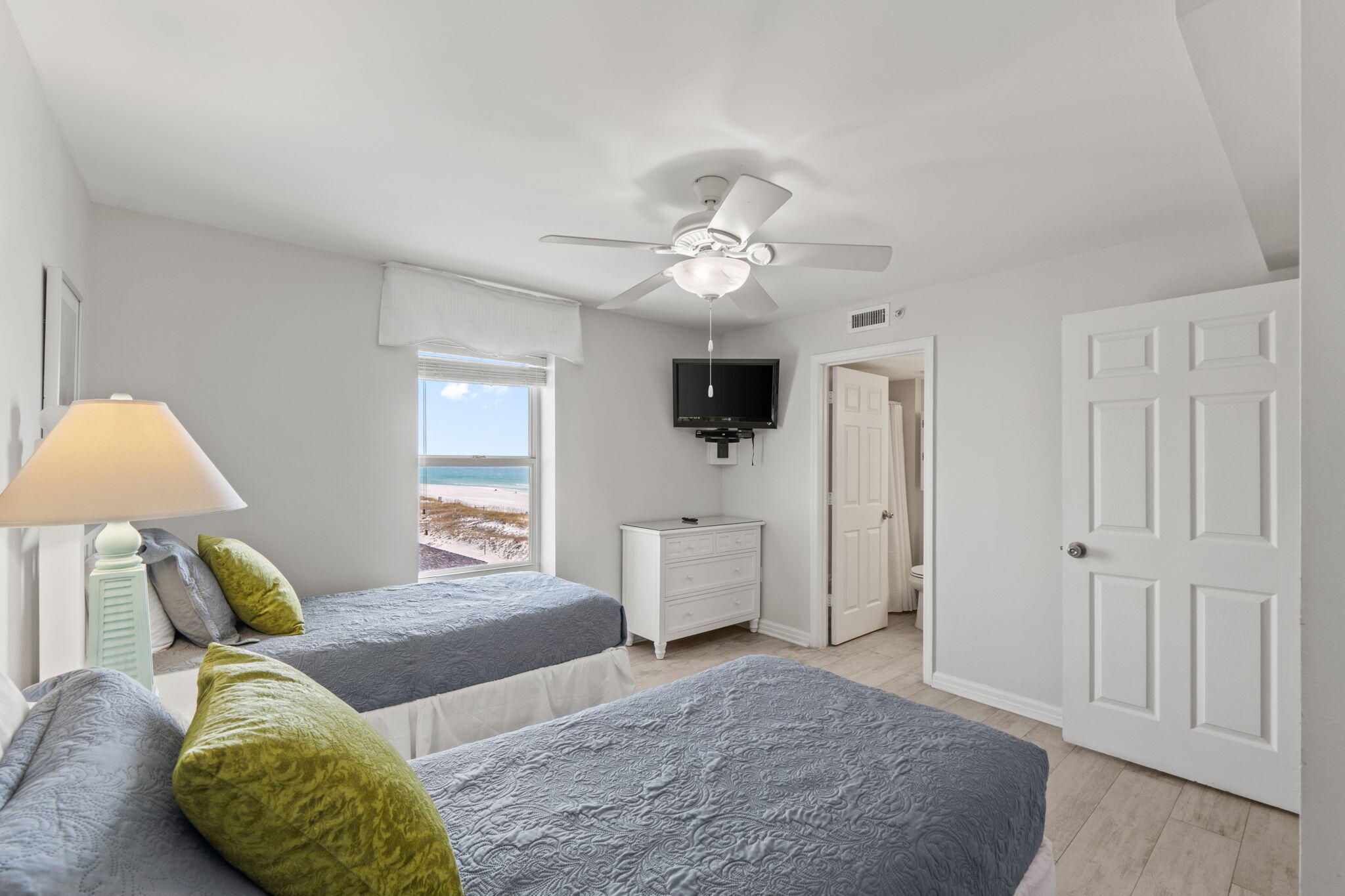 Pelican Beach Resort - Residential