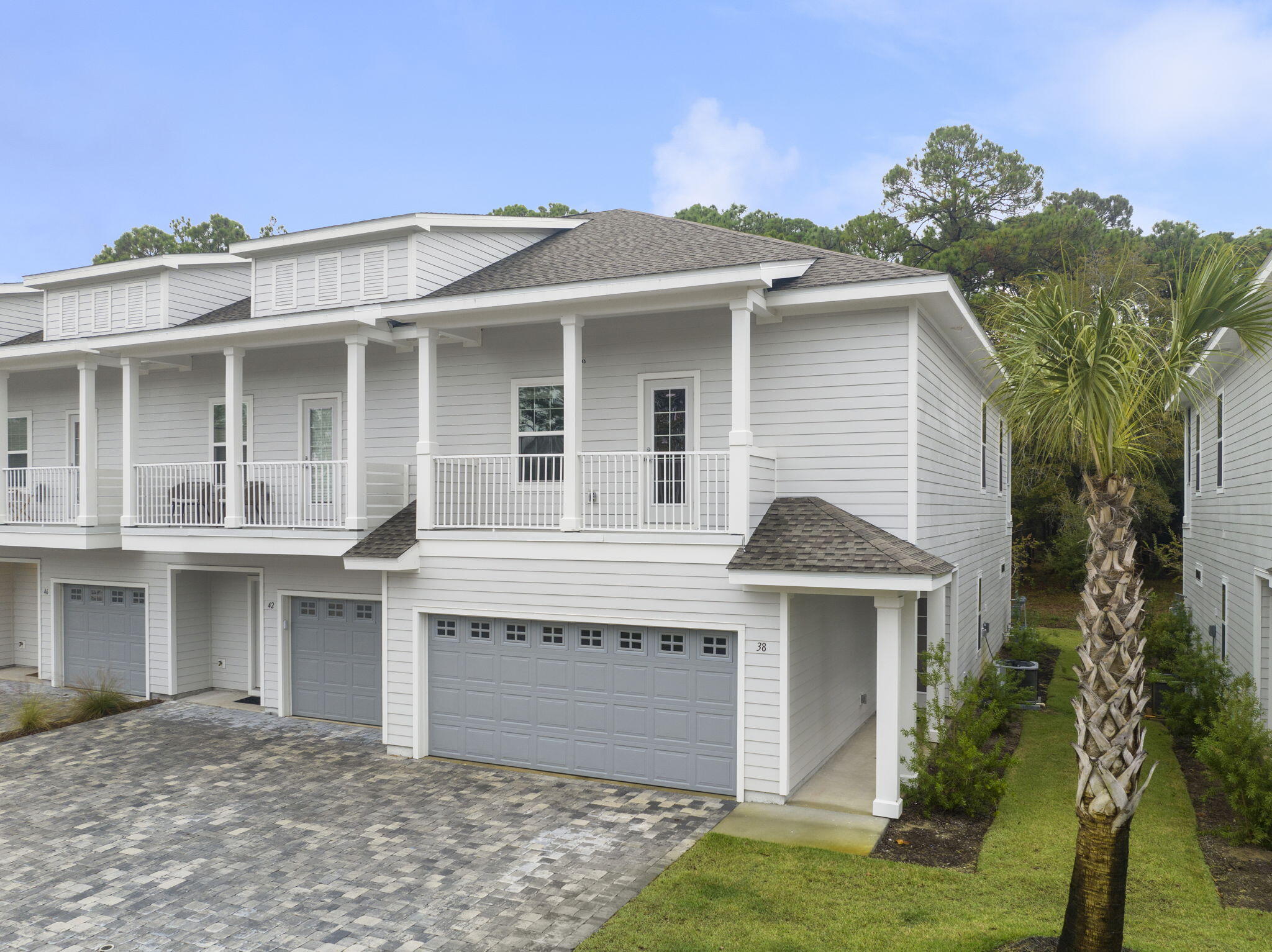 KARA LAKE TOWNHOMES - Residential Lease