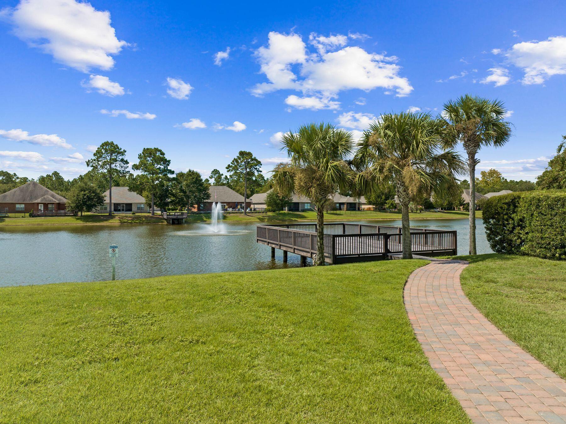 WHISPERING LAKE - Residential