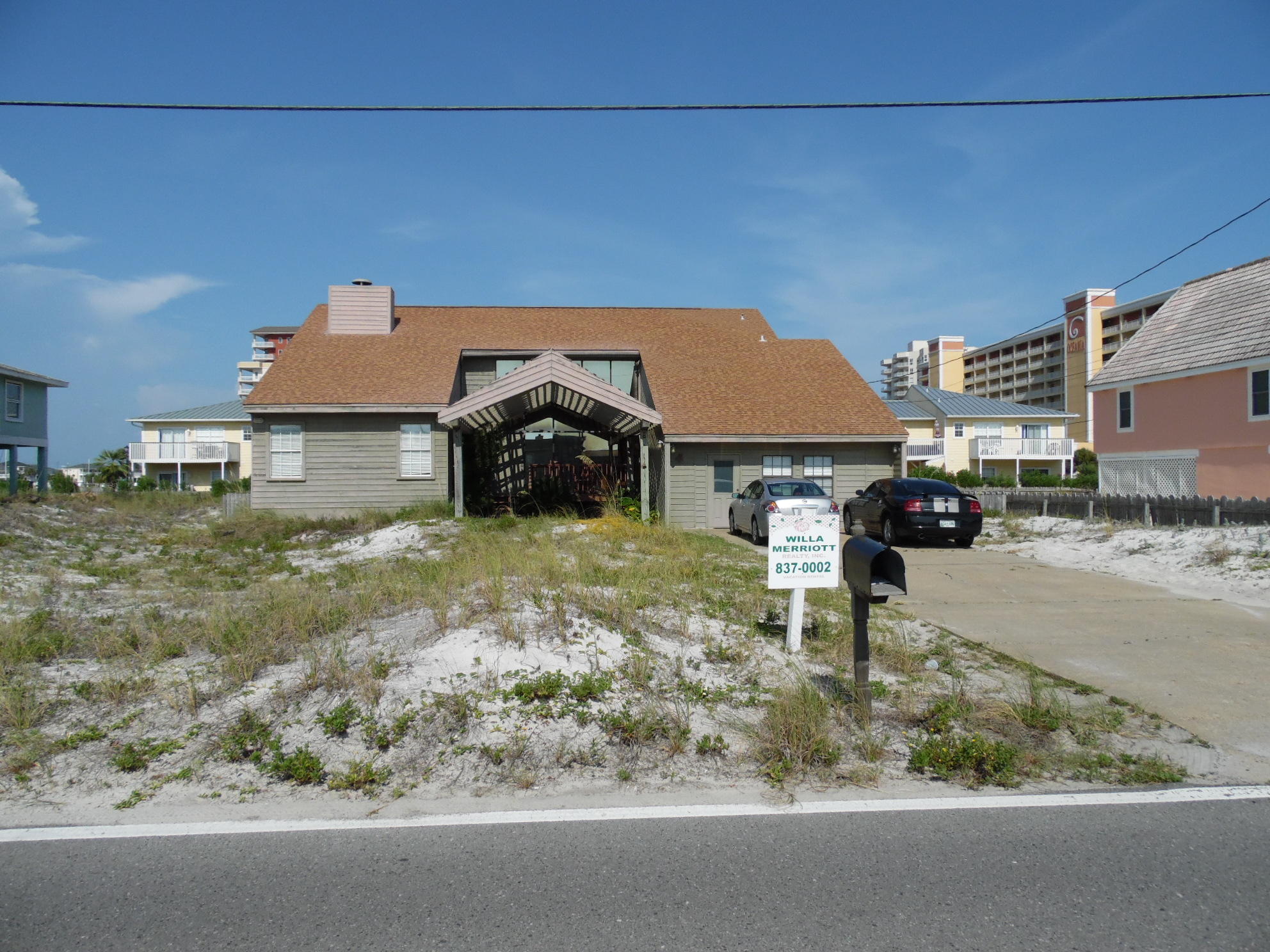 HOLIDAY ISLE - Land