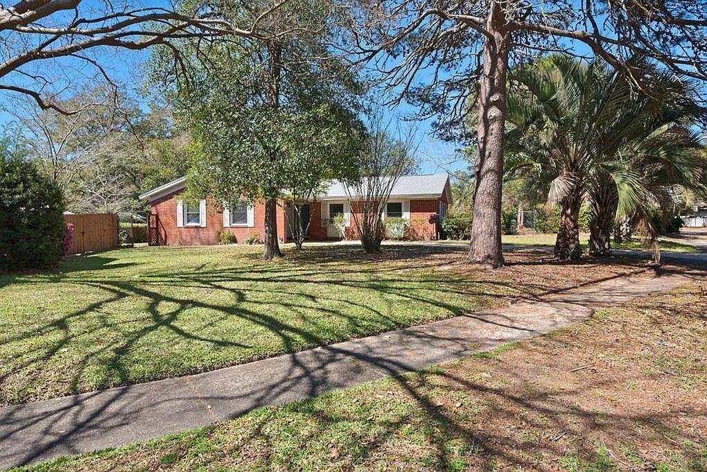 GREAT LOCATION in the heart of Niceville. This all brick home has been recently updated (2017) located on corner lot, minutes to everything you desire in Niceville. Schools, Shopping, Eglin AFB, and short drive to the world's most beautiful beaches. Walking distance to Ruckel and Niceville High. Luxury vinyl plank flooring by Shaw throughout; a Gorgeous, custom open, kitchen with all new cabinets, Stainless Steal appliances, granite counter tops, under mount sink and a giant center island. Plenty of natural light through the brand new double slider doors which open onto the open patio. Roof and hot water heater replaced in 2015 and AC unit replaced in 2014.
