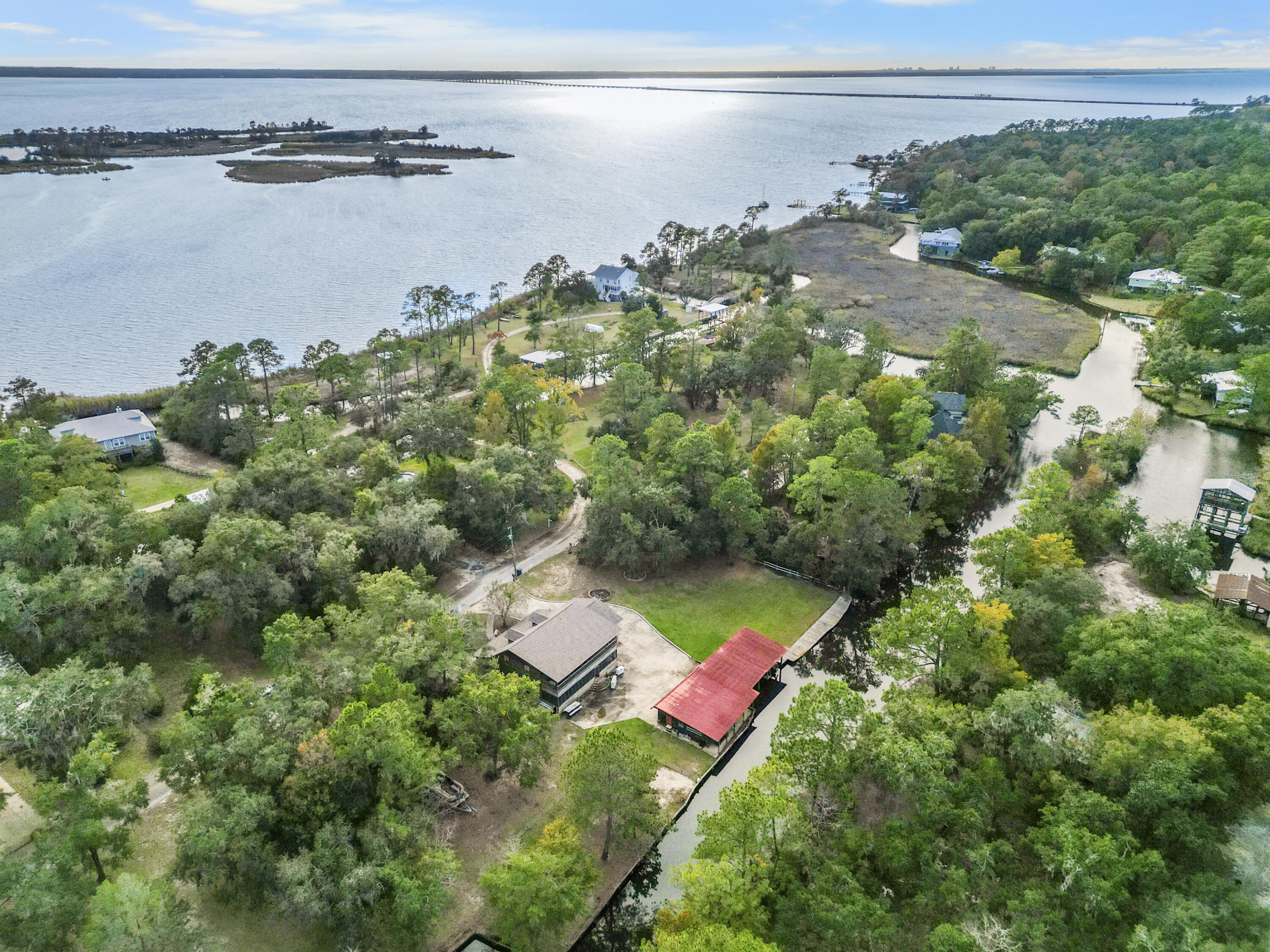 PITTS BAY SHORE - Residential