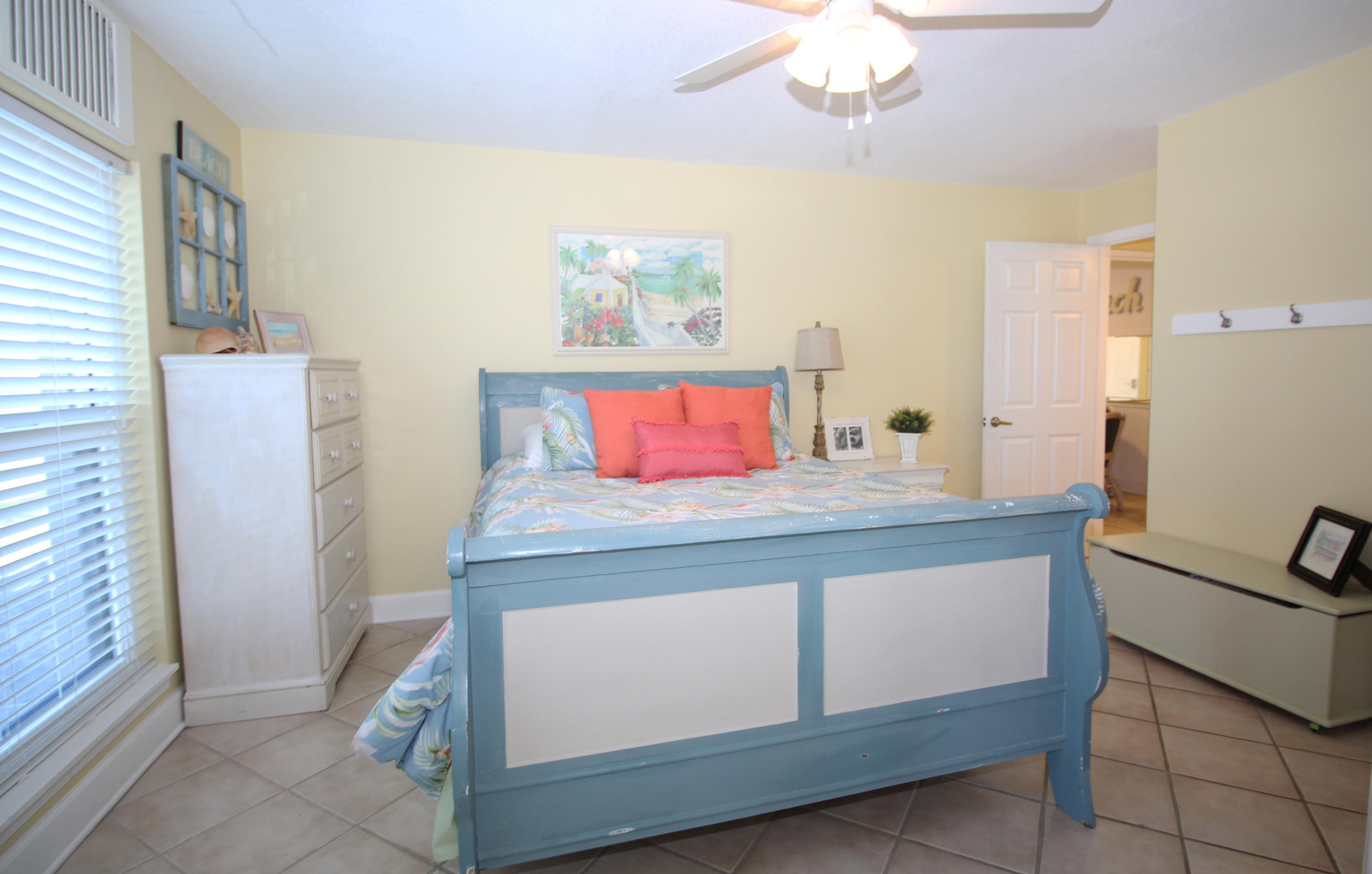 EMERALD ISLE - Residential