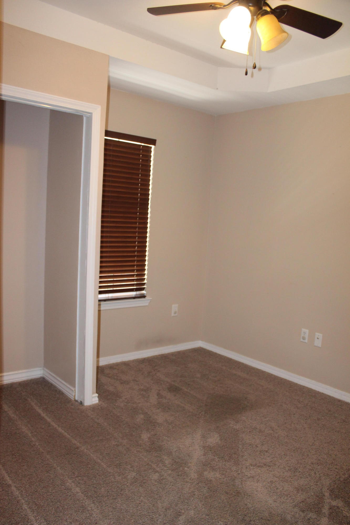HUNTER WOODS - Residential Lease