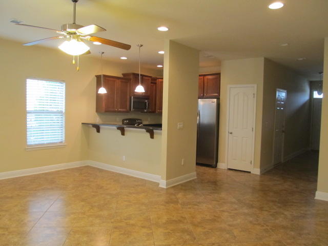 RESERVE POINTE - Residential Lease