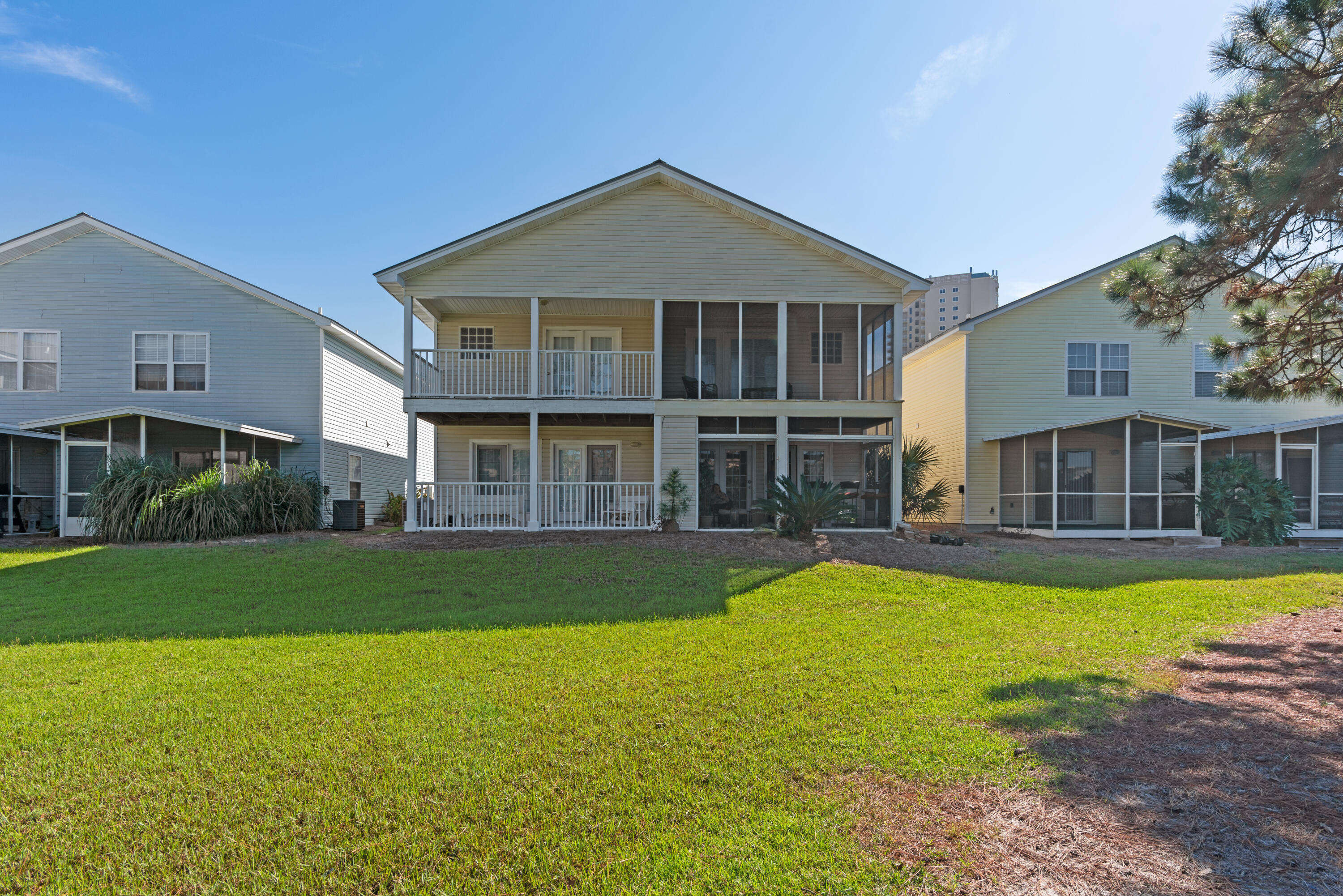 SUMMERLAKE T/H - Residential