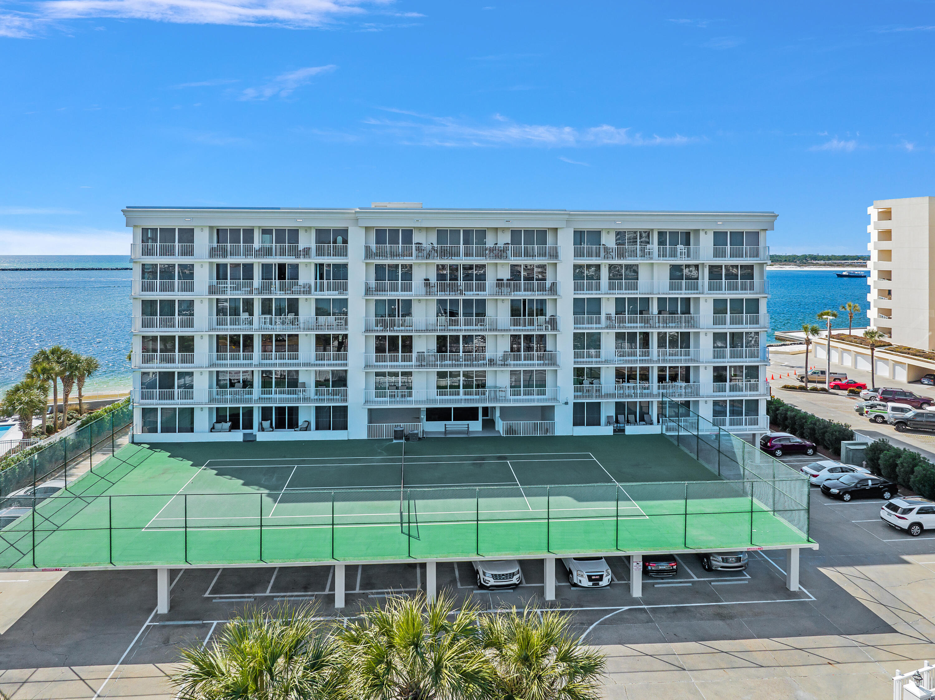 WATERVIEW TOWERS - Residential