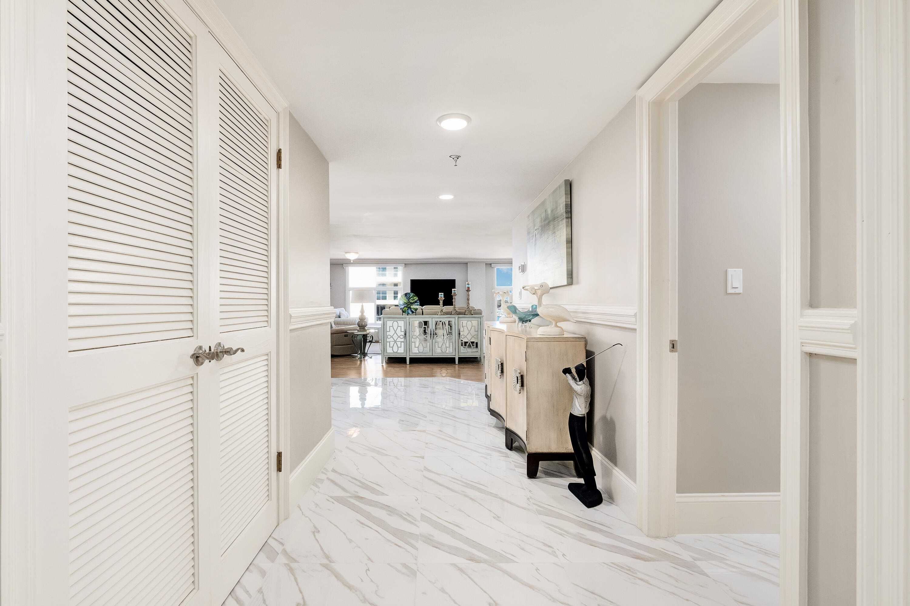 WATERVIEW TOWERS - Residential