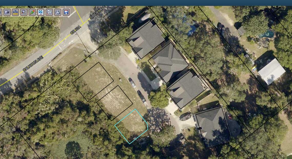 PACKAGE DEAL! Purchase Lot 1, 2, and 3 of Hemingway for sale!! Ideal Location! Enjoy close proximity to the Destin Harbor District, Destin Elementary School, and Clement Taylor Park overlooking Crab Island. 
Hemingway Subdivision delivers a quaint community with paver streets, lush landscaping nestled in the perfect location.
