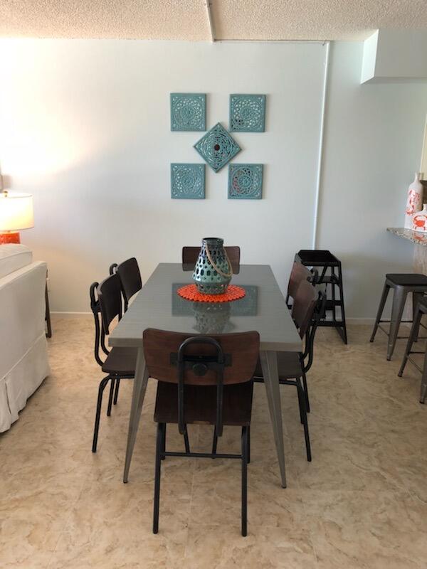 BEACH HOUSE CONDO PH 1 - Residential