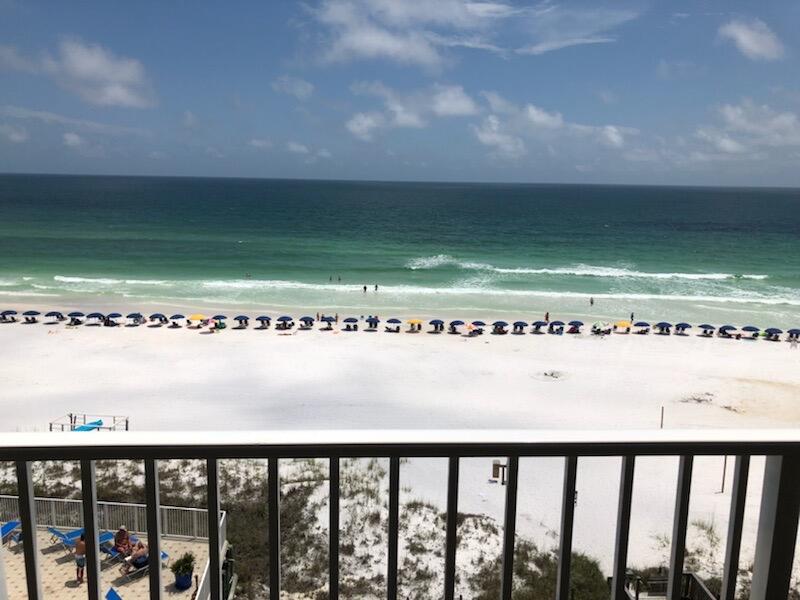 BEACH HOUSE CONDO PH 1 - Residential