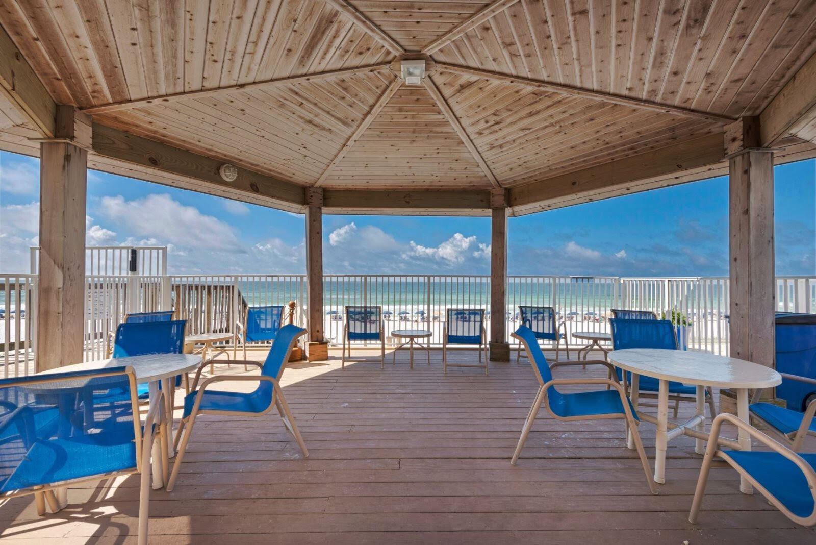 BEACH HOUSE CONDO PH 1 - Residential