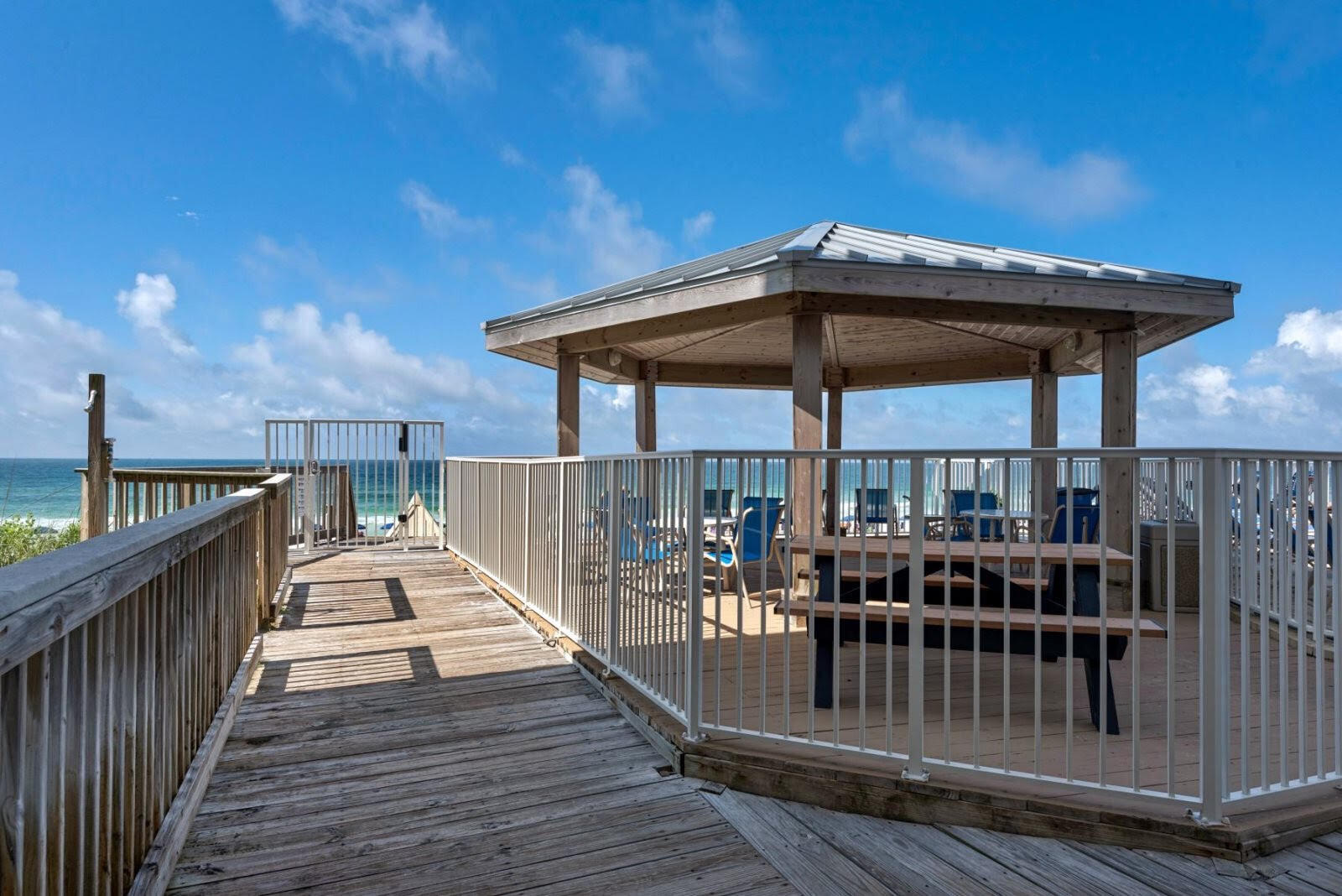 BEACH HOUSE CONDO PH 1 - Residential