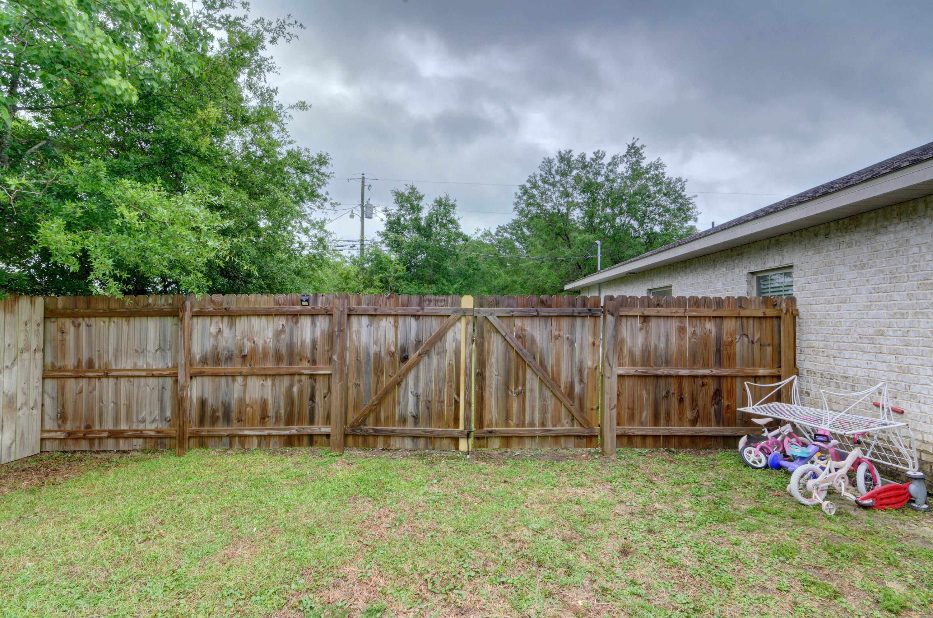 NAVARRE S/D 2ND ADDN - Residential