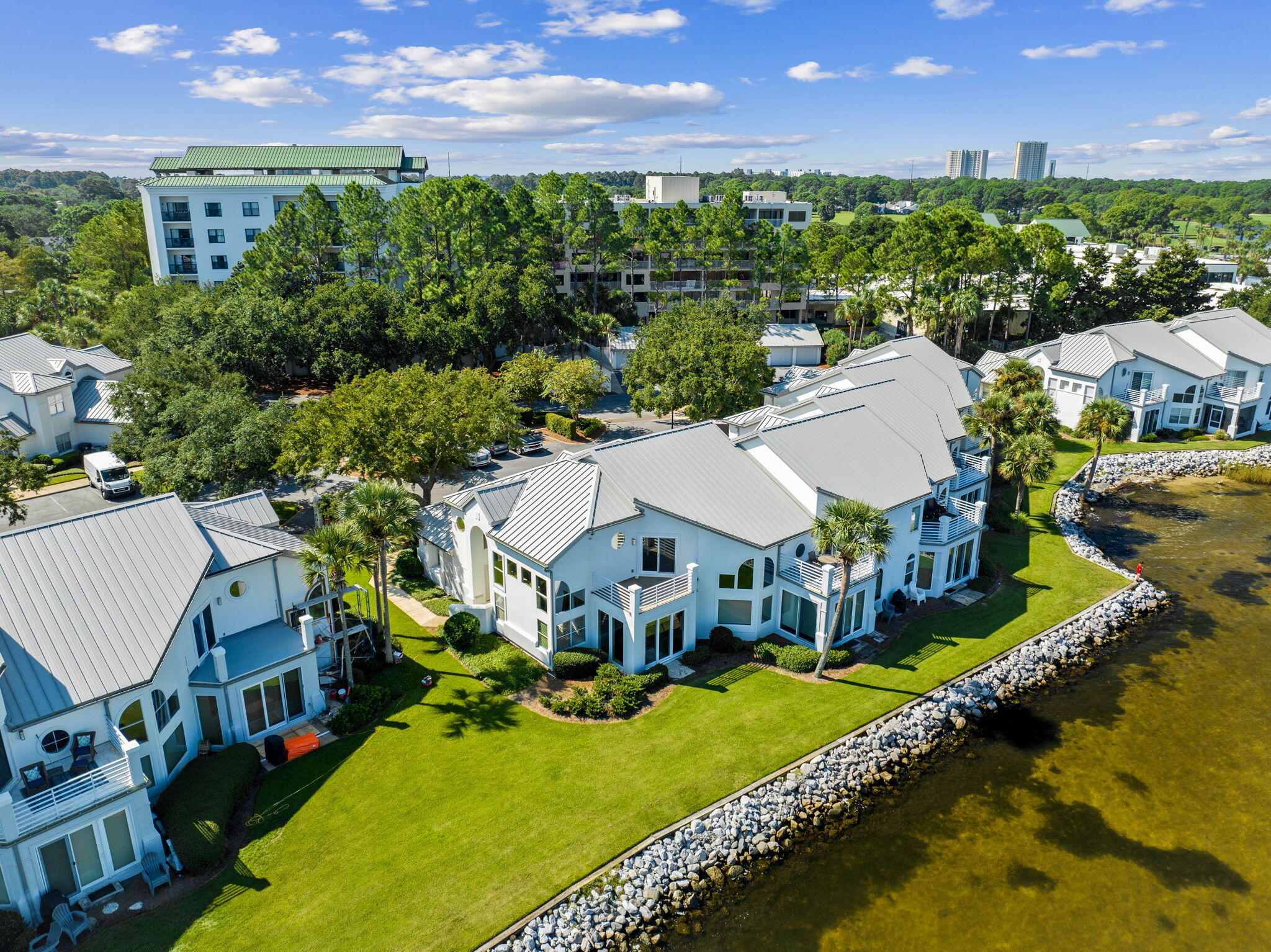 NORTHSHORE - Residential