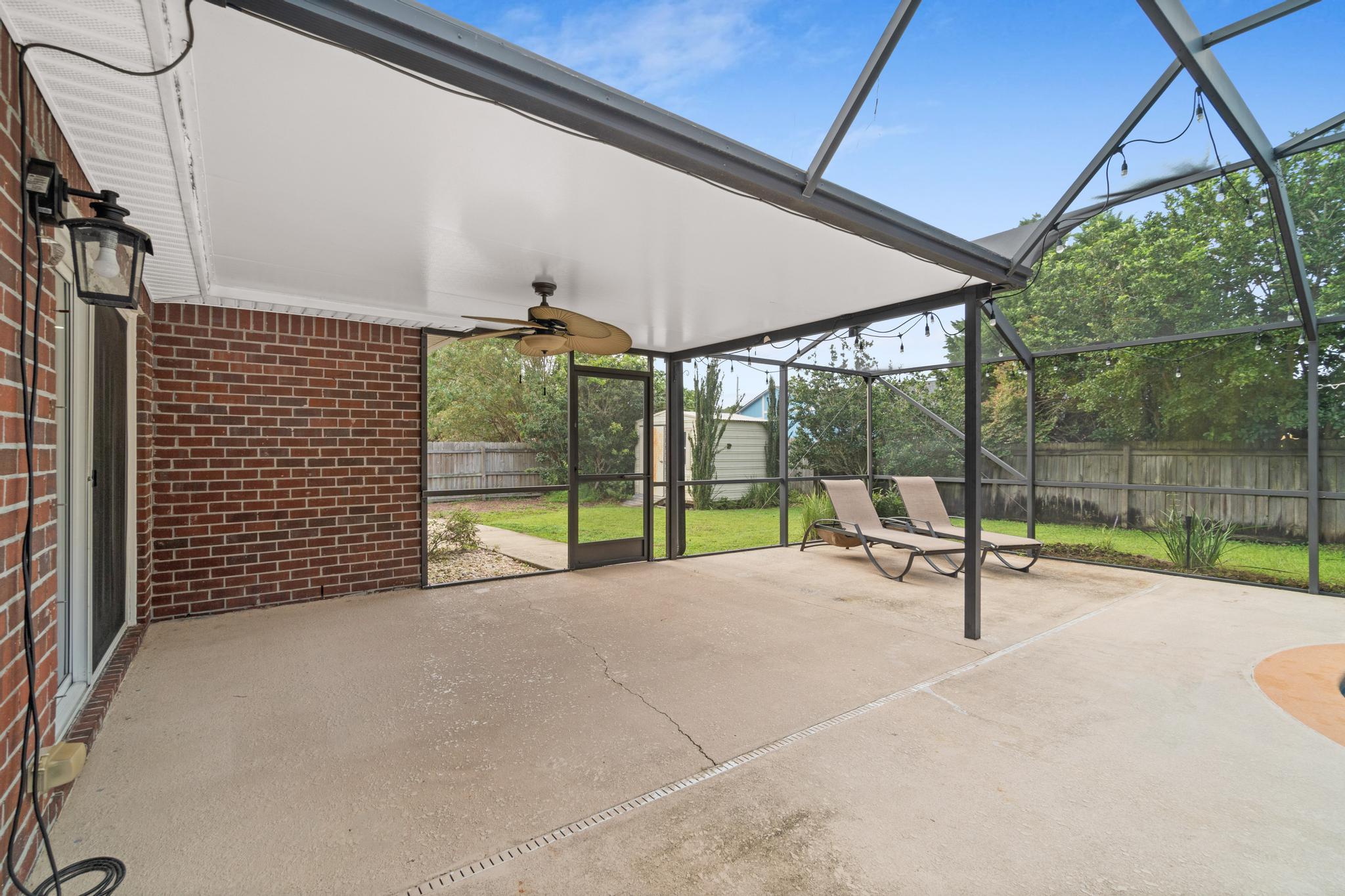 ASHBERRY WOODS - Residential