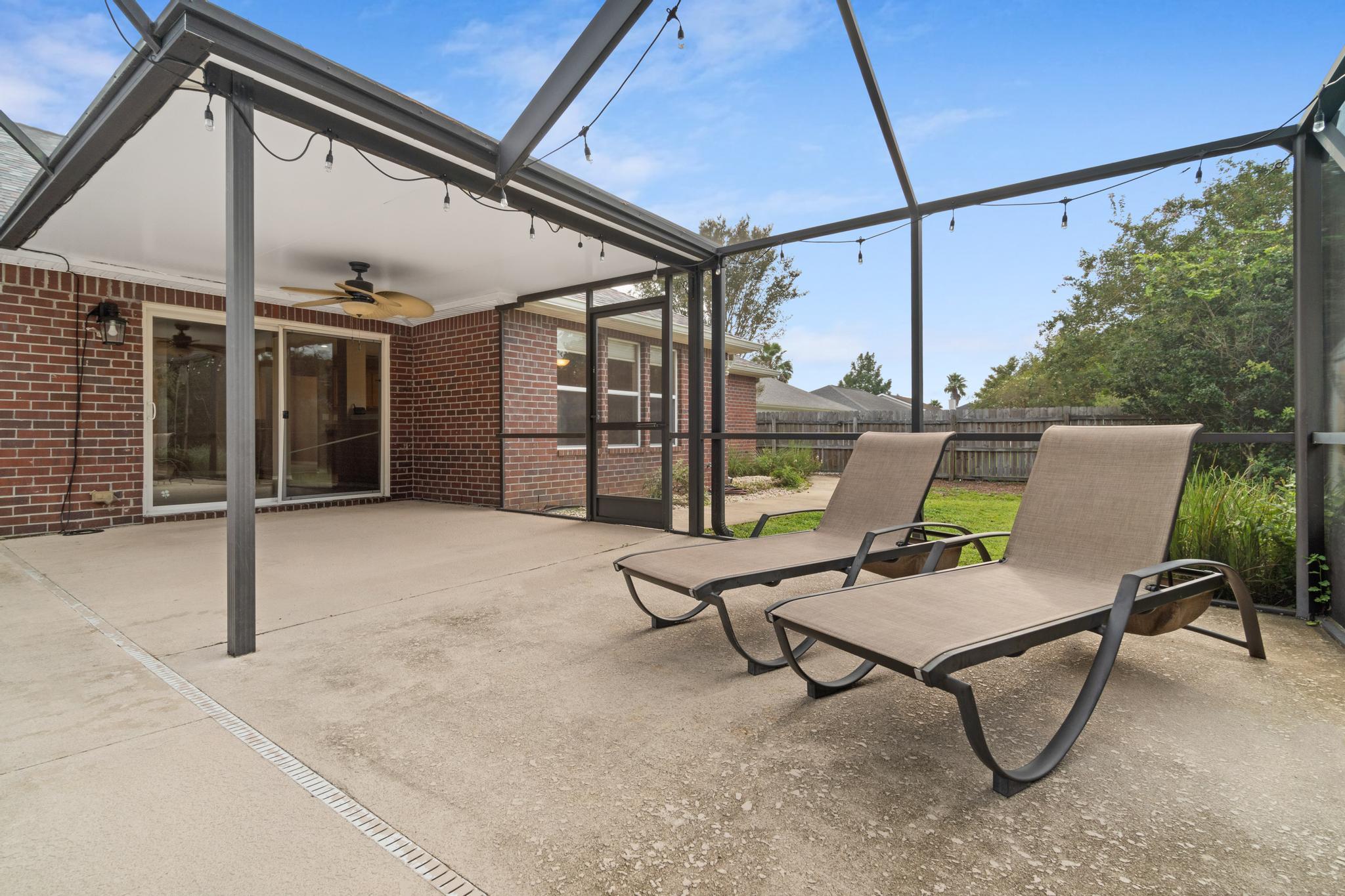 ASHBERRY WOODS - Residential