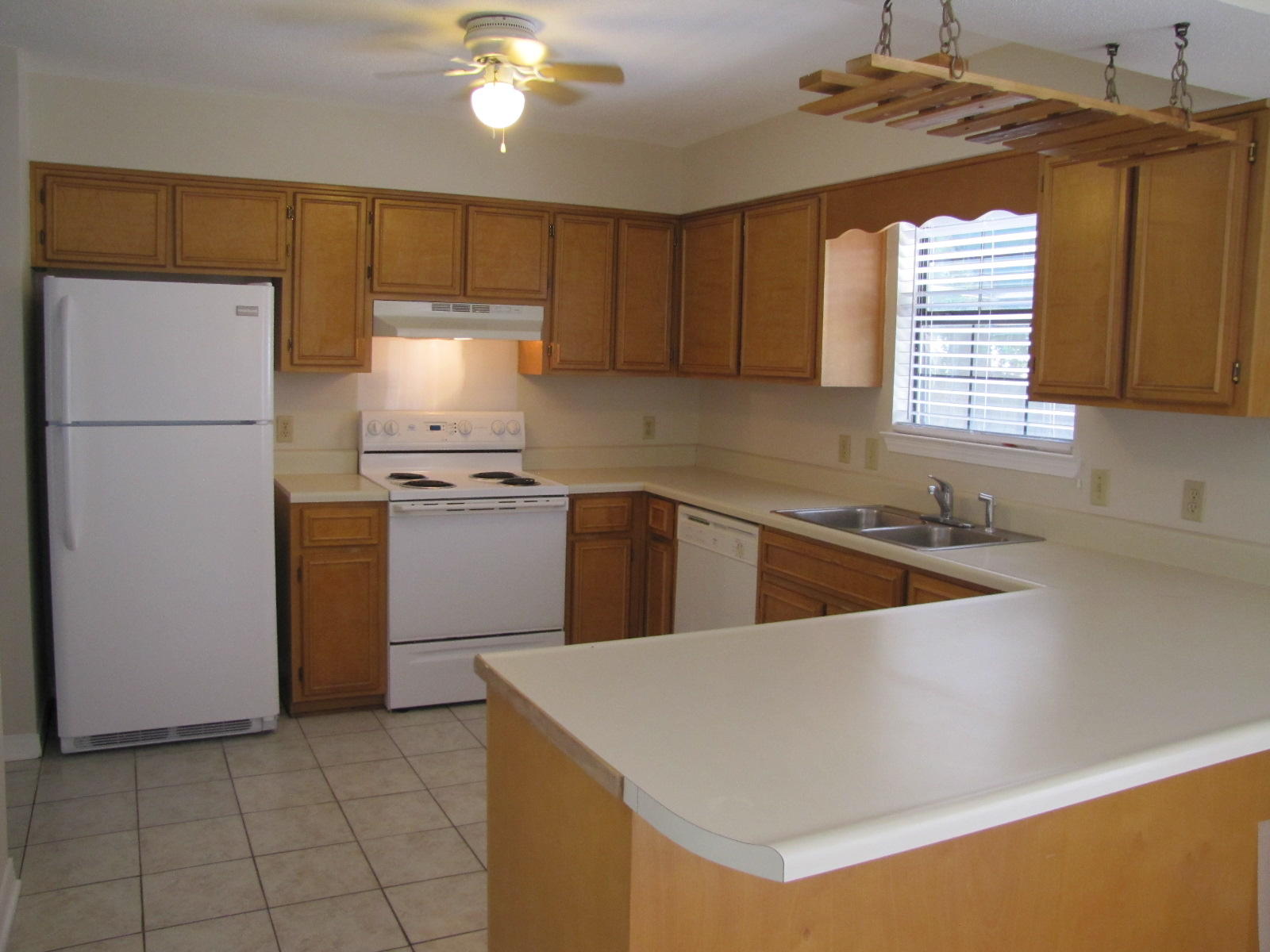 SPRING LAKE #2 - Residential Lease