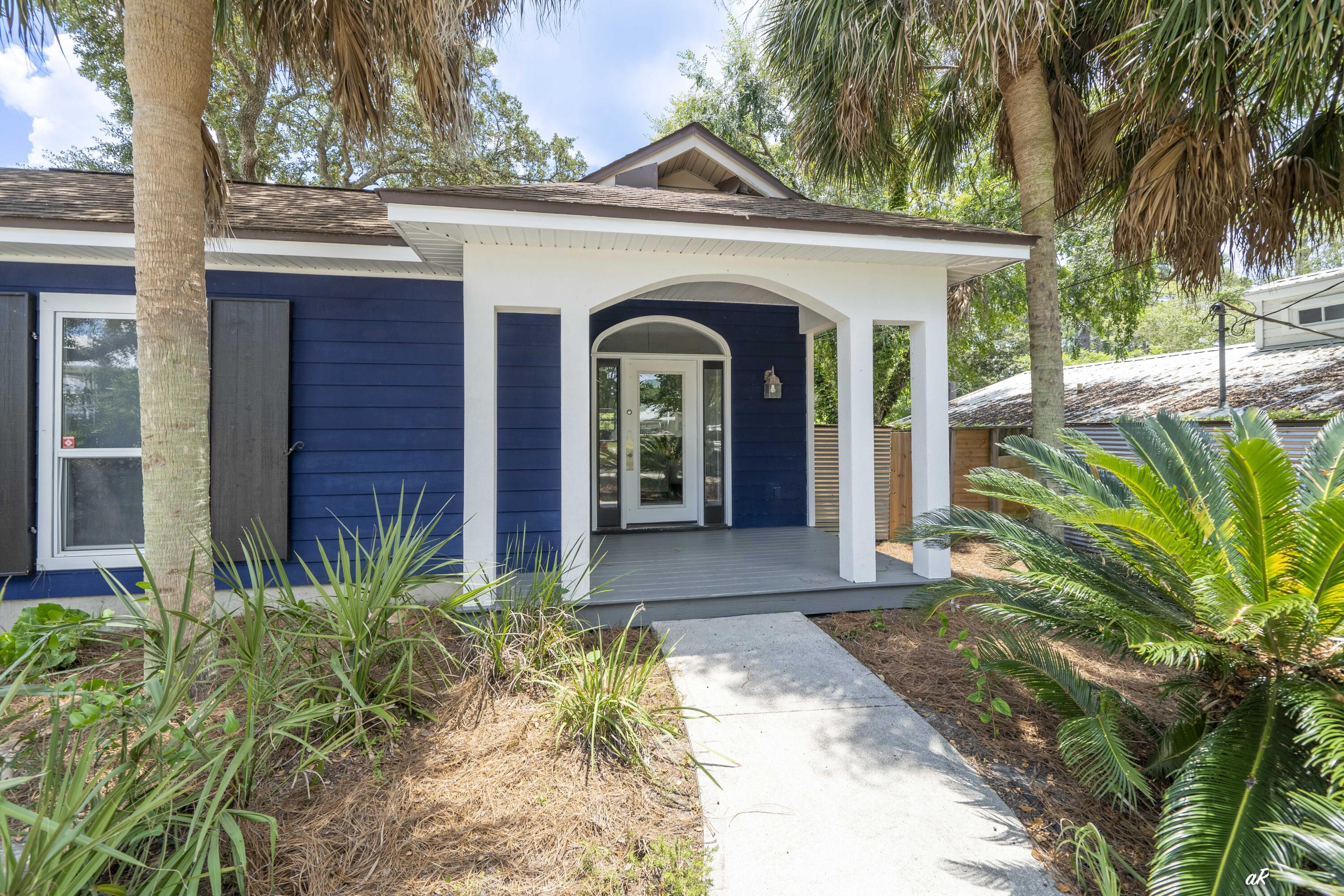 RIVIERA BEACH - Residential