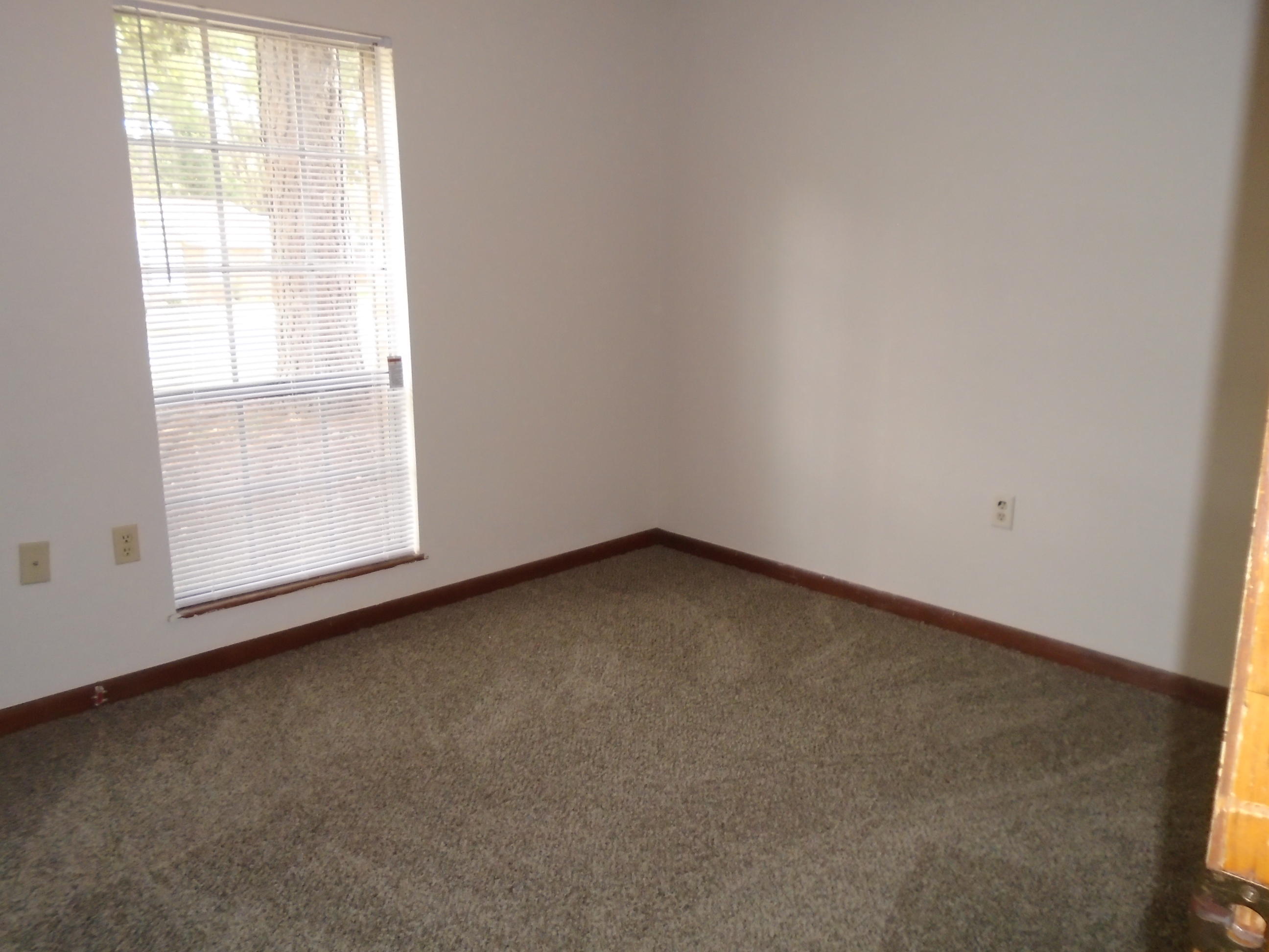 PINE MEADOWS - Residential Lease