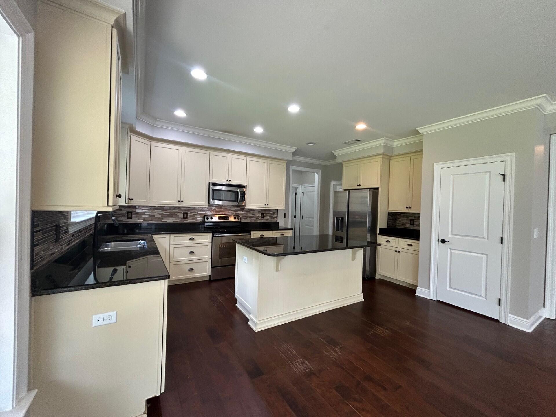 MILL CREEK FARMS - Residential Lease