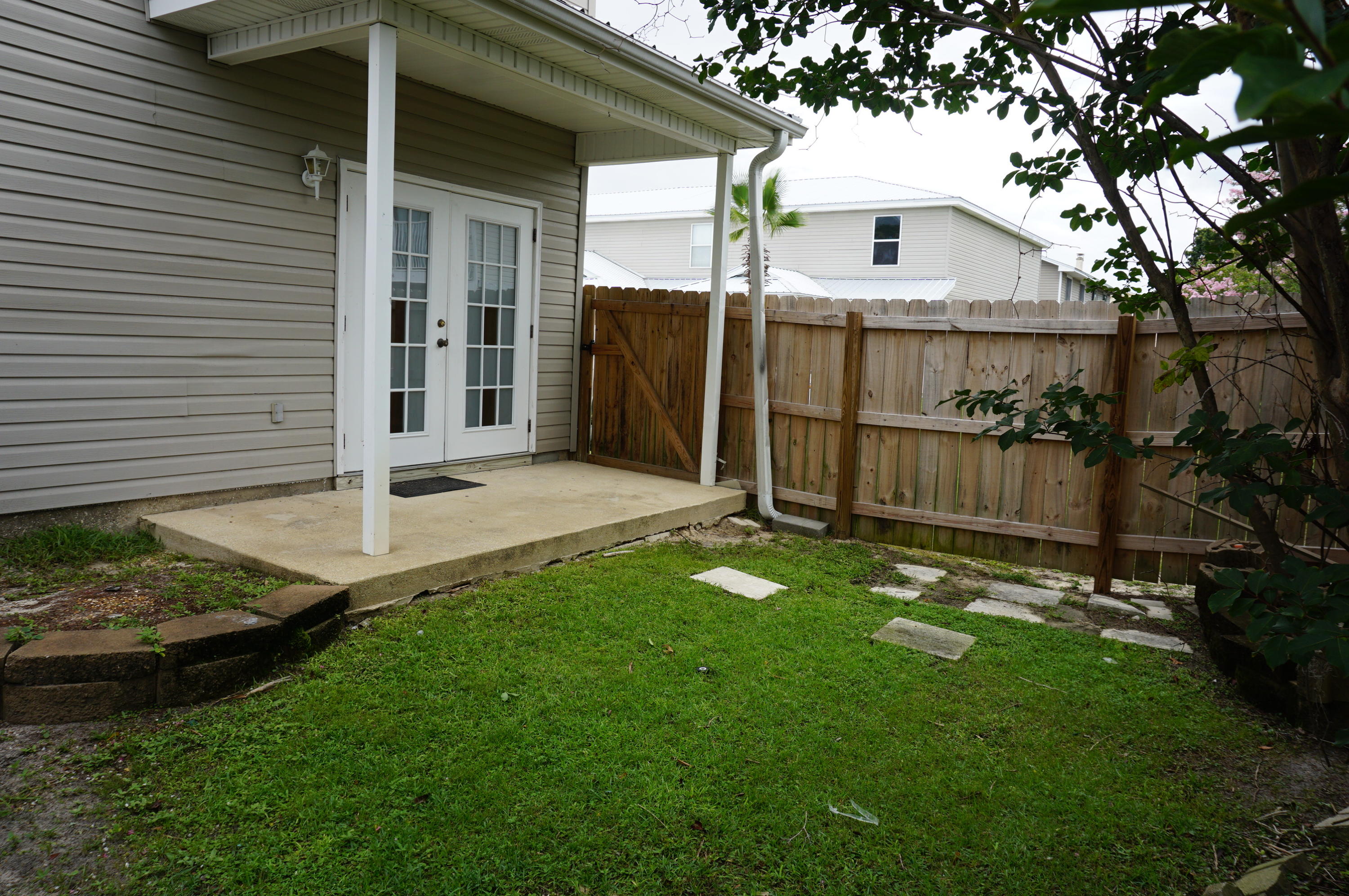 MAGNOLIA PARK - Residential Lease