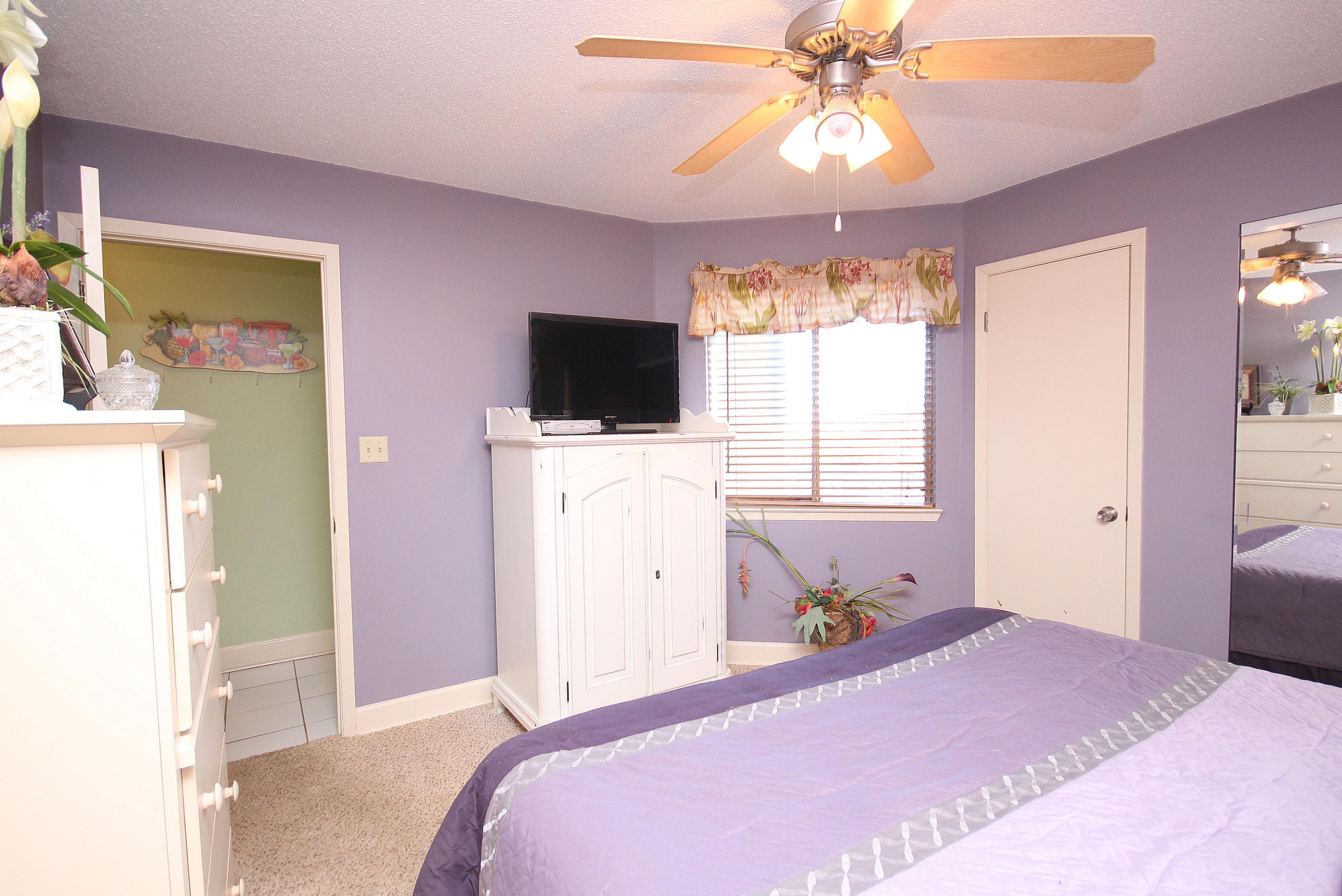 ISLAND SANDS CONDO - Residential
