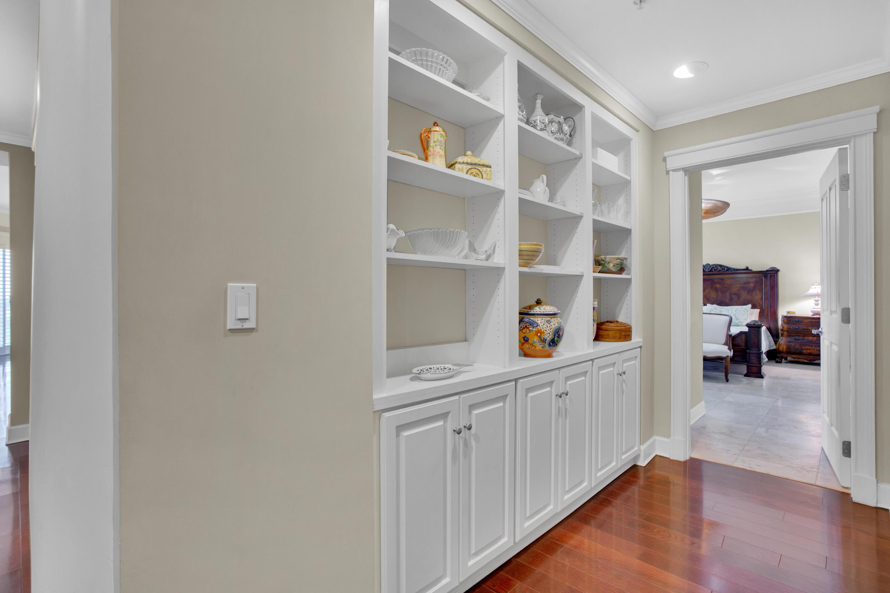 ONE WATER PLACE - Residential
