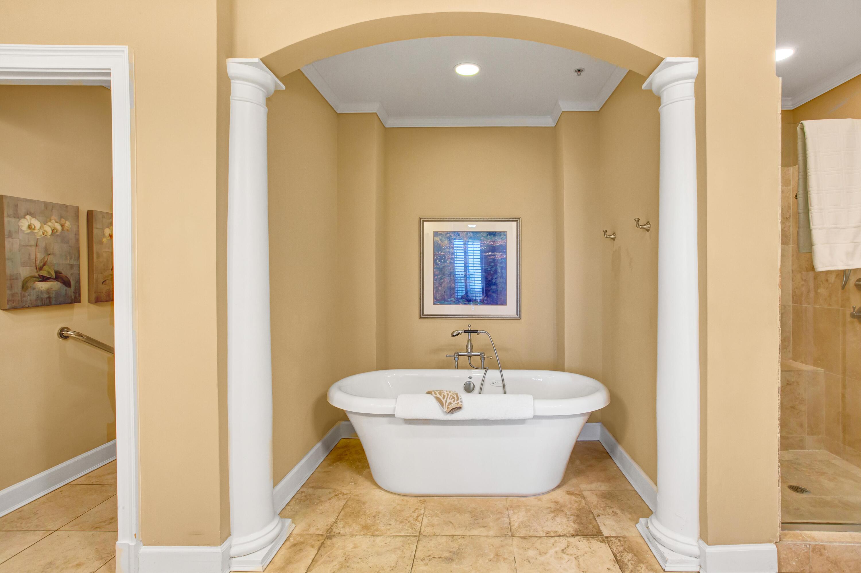 ONE WATER PLACE - Residential