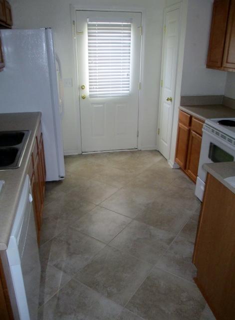 YACHT CLUB OAKS - Residential