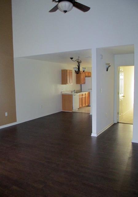 YACHT CLUB OAKS - Residential