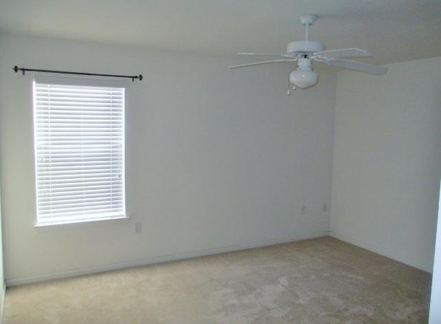 YACHT CLUB OAKS - Residential