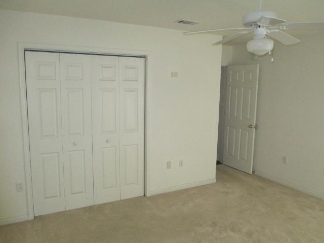 YACHT CLUB OAKS - Residential