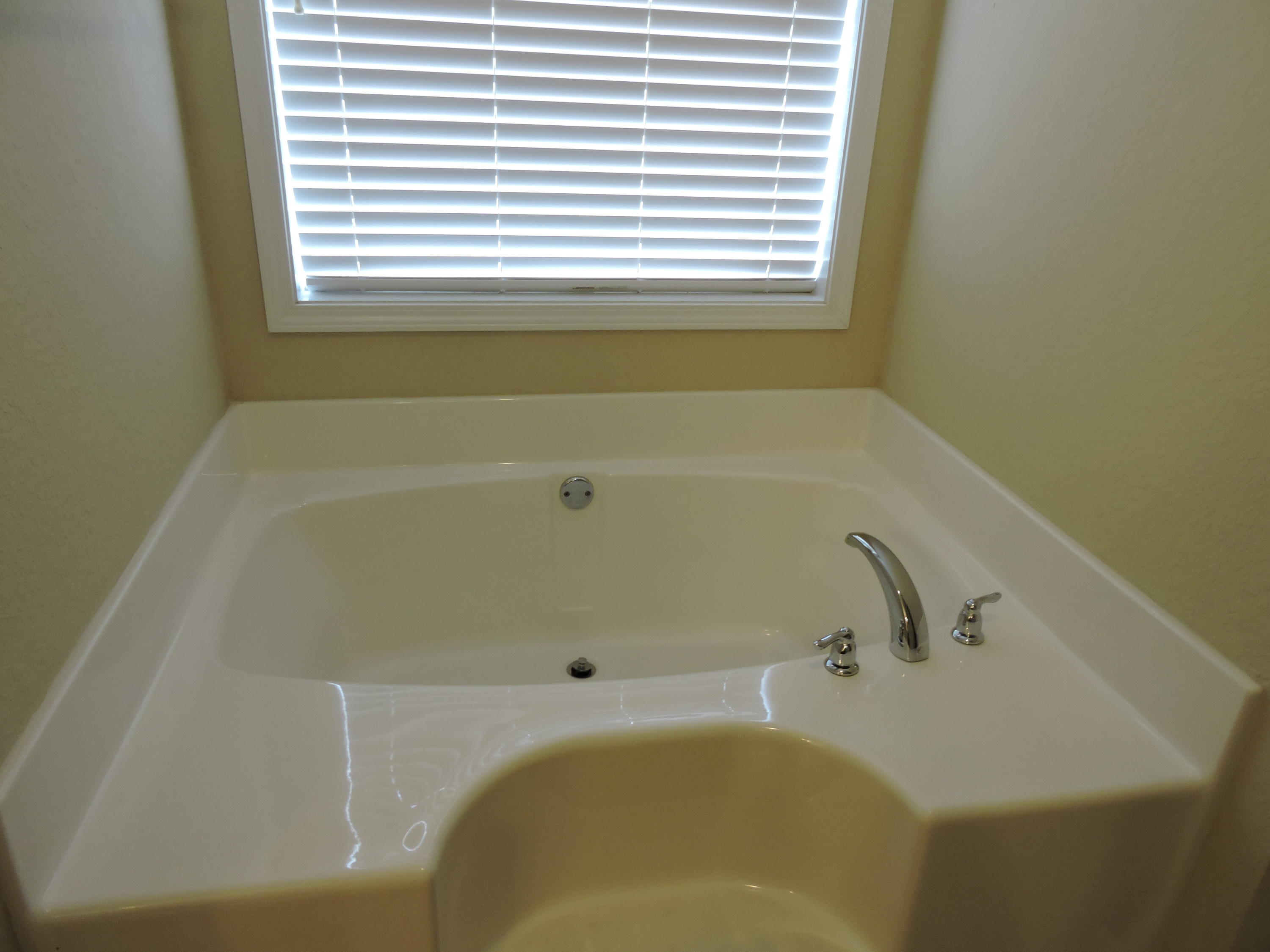 CARDINAL ESTATES - Residential Lease
