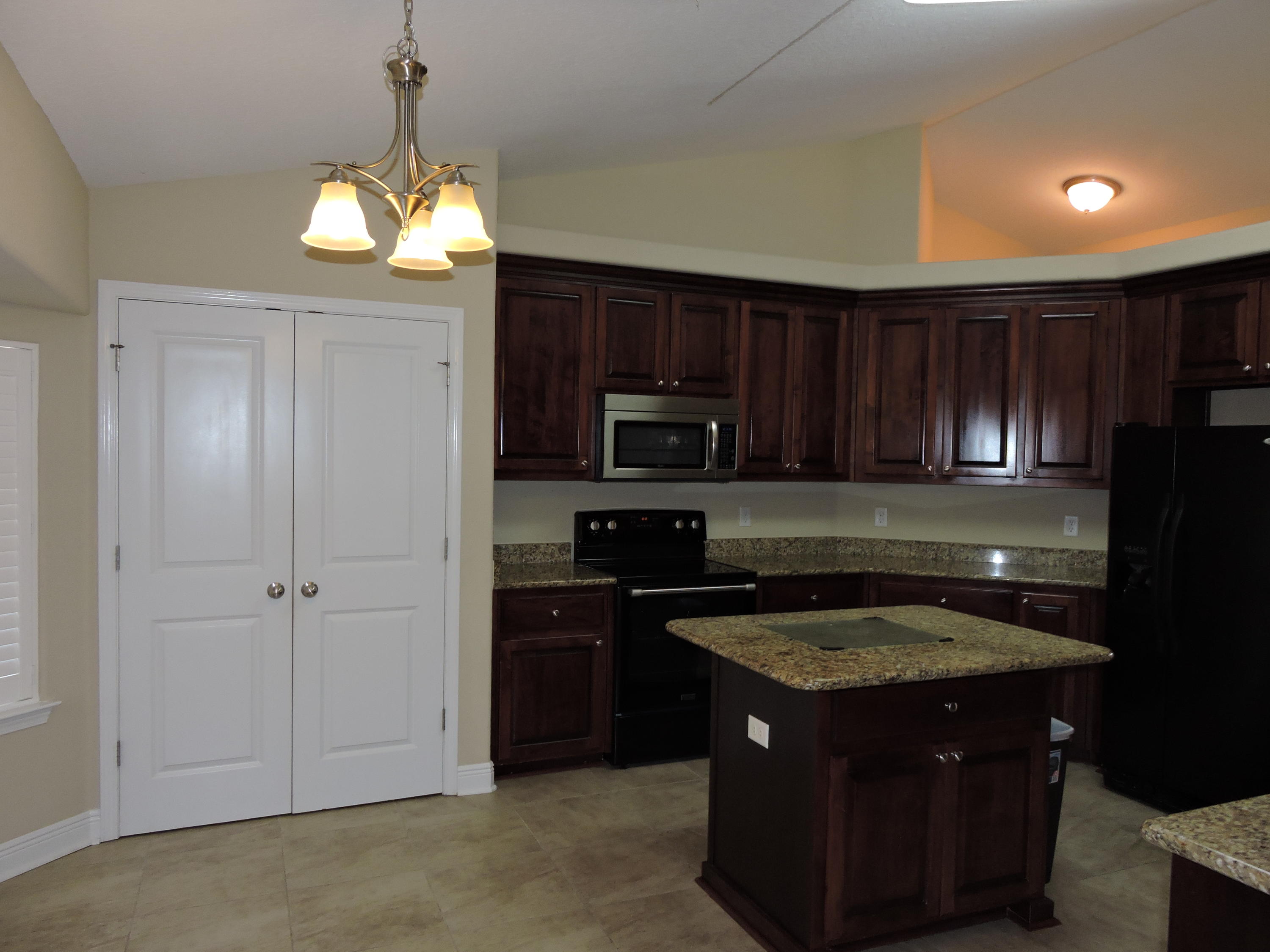 CARDINAL ESTATES - Residential Lease