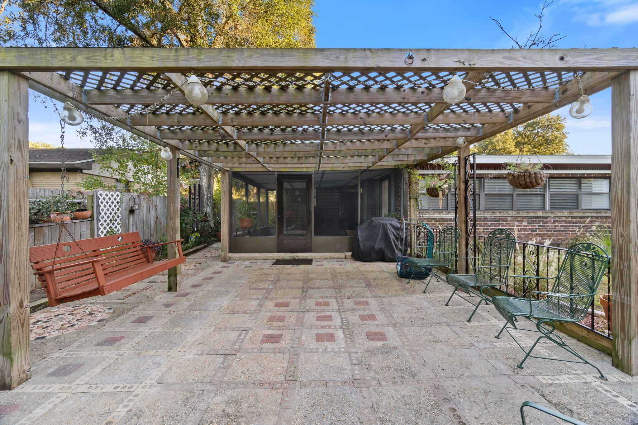 WOODLAND HEIGHTS - Residential