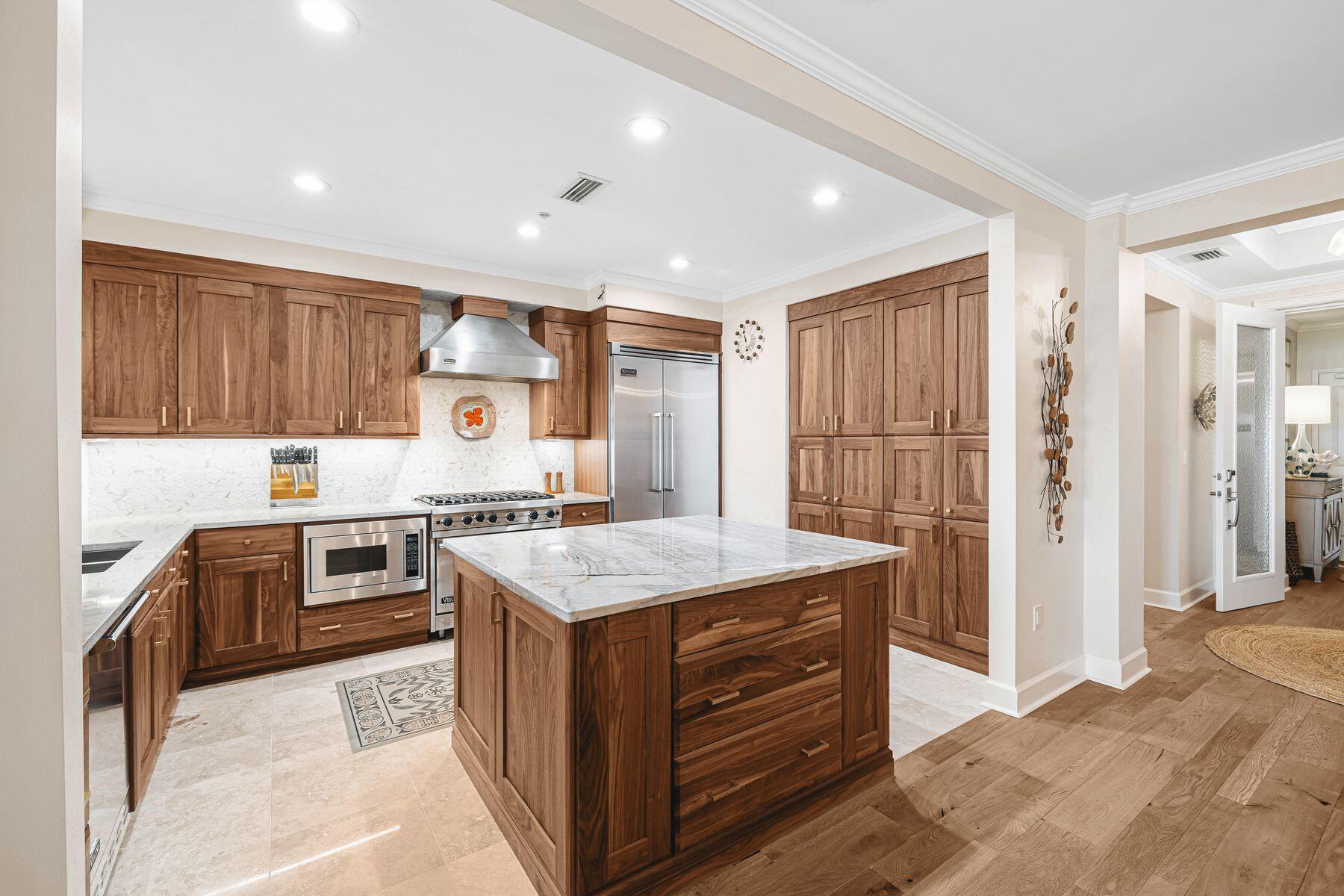 ONE WATER PLACE - Residential