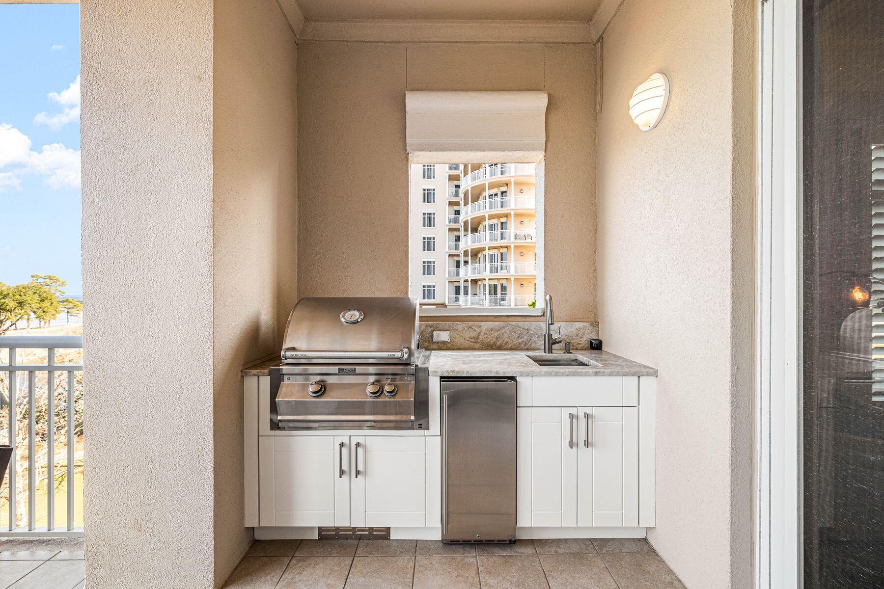 ONE WATER PLACE - Residential