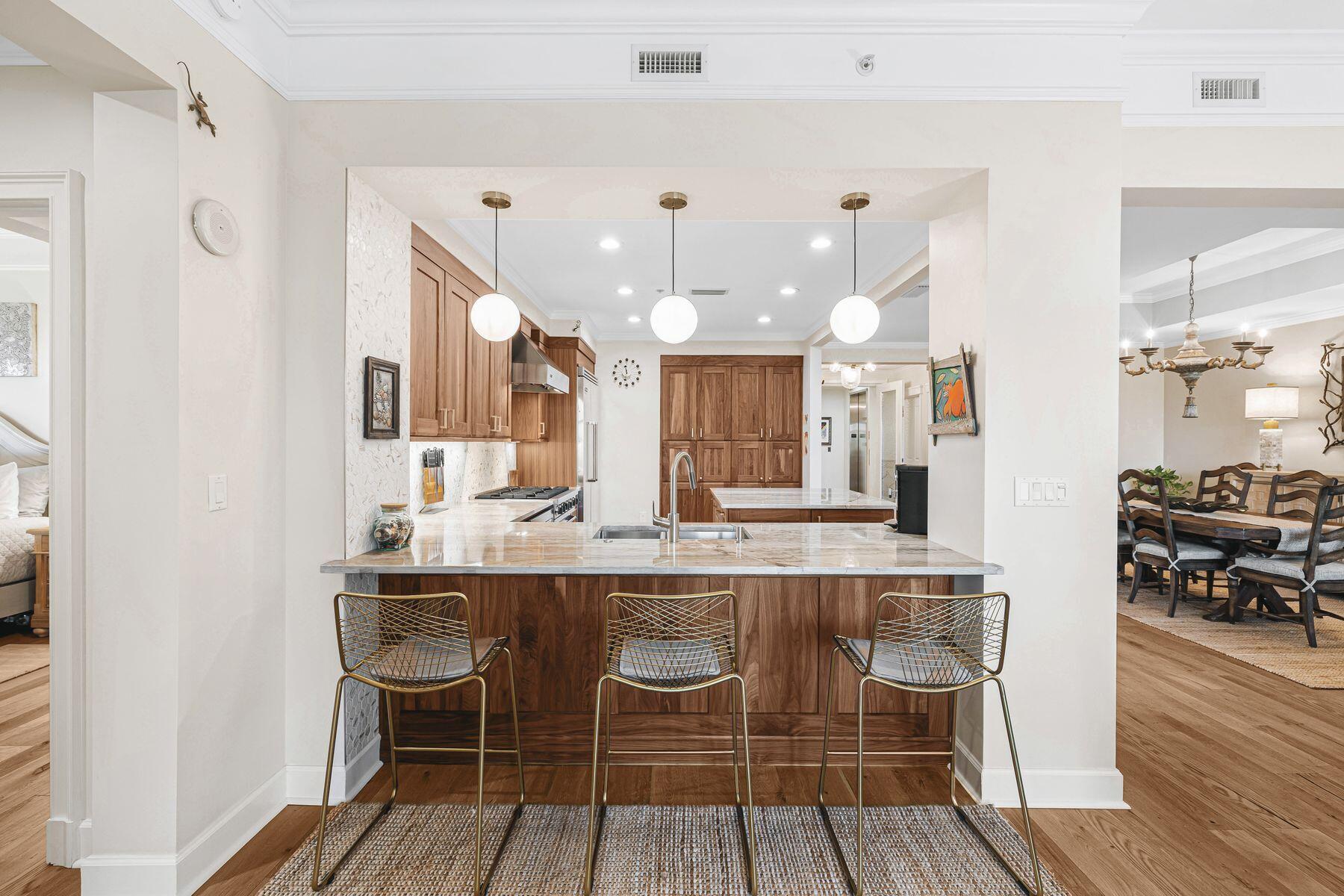 ONE WATER PLACE - Residential