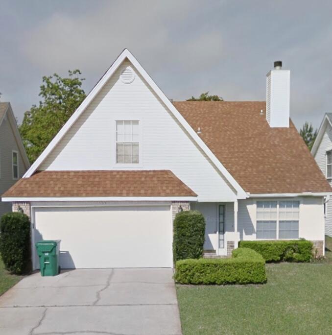 4br/2ba home perfectly located near Eglin AFB, Hurlburt Field and the beaches!! New LVP in living room and first floor master bedroom, new flooring, vanity and toilet in bathroom downstairs,  new roof 2021, water heater 2018, and a new garage door 2021. 3 bedrooms, a full bath and a loft are on the 2nd floor, needs updating so it's the perfect opportunity to update it your liking!
