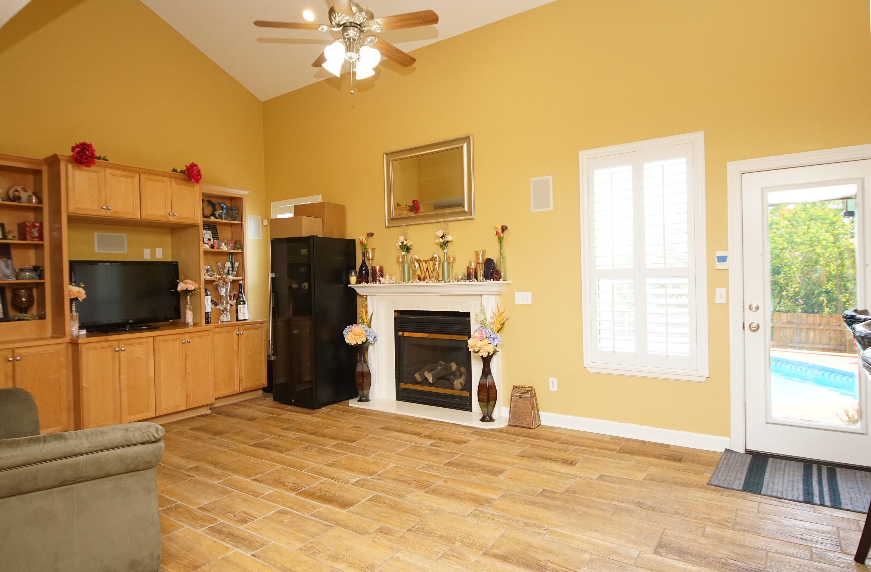 EMERALD POINTE PLAT 3 - Residential Lease