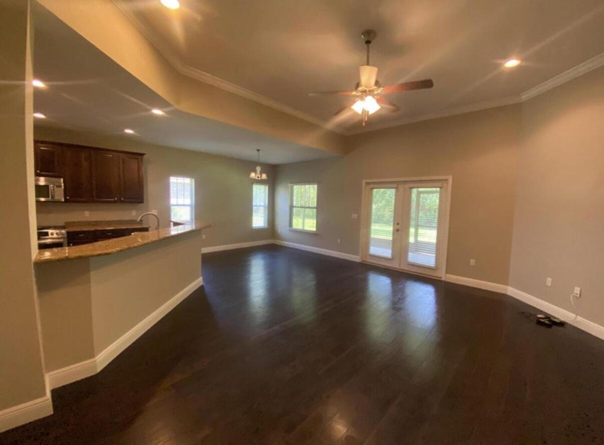 HAMMOCK BAY - Residential Lease