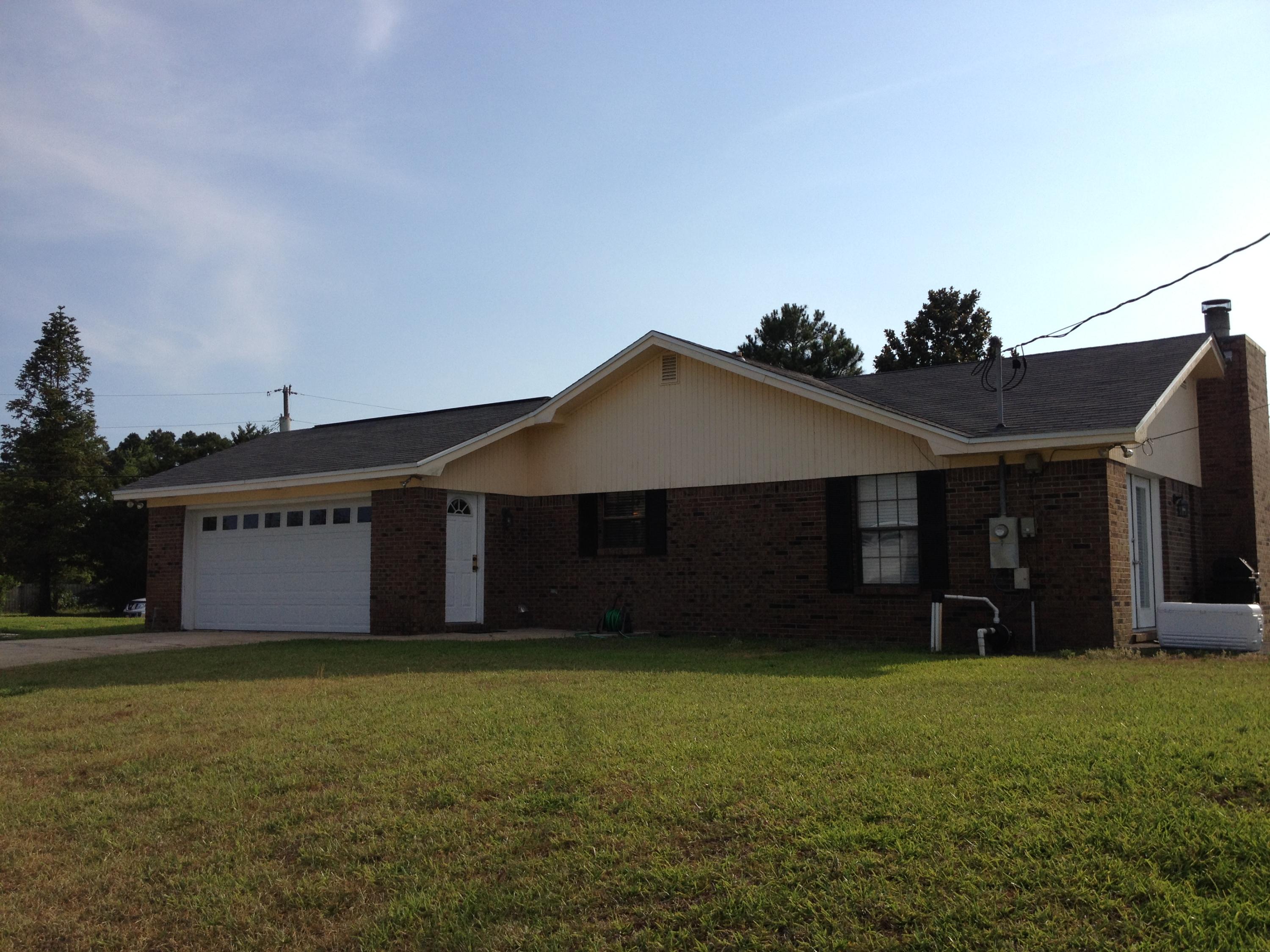 Available 8/8/16 !! Upbeat, modern beach house with no carpet, one story and a huge corner lot. Vibrant colors, an open floorplan, tons of windows and a skylight make this home light and airy. Be in the heart of Destin without being in the traffic. You can go from Destin bridge to Mid-Bay bridge without ever getting on 98. And you are walking distance to the park! No smoking. Small to medium size pet may be allowed with approval (no aggressive breeds) and $400 non-refundable pet fee. Call for a viewing today!
